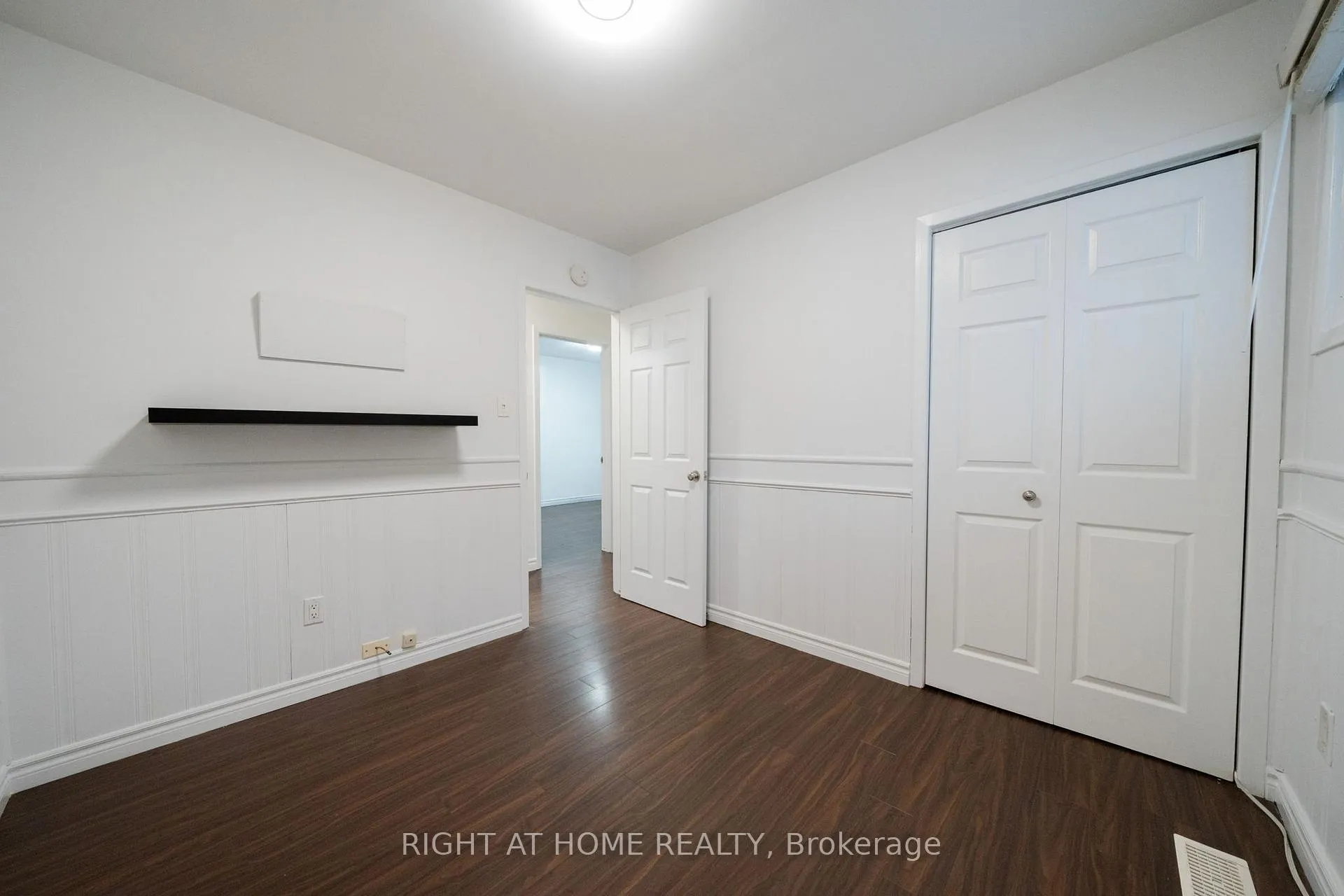 Photo 14 of 4451 Bennett Road, Burlington, Shoreacres — HOMEH