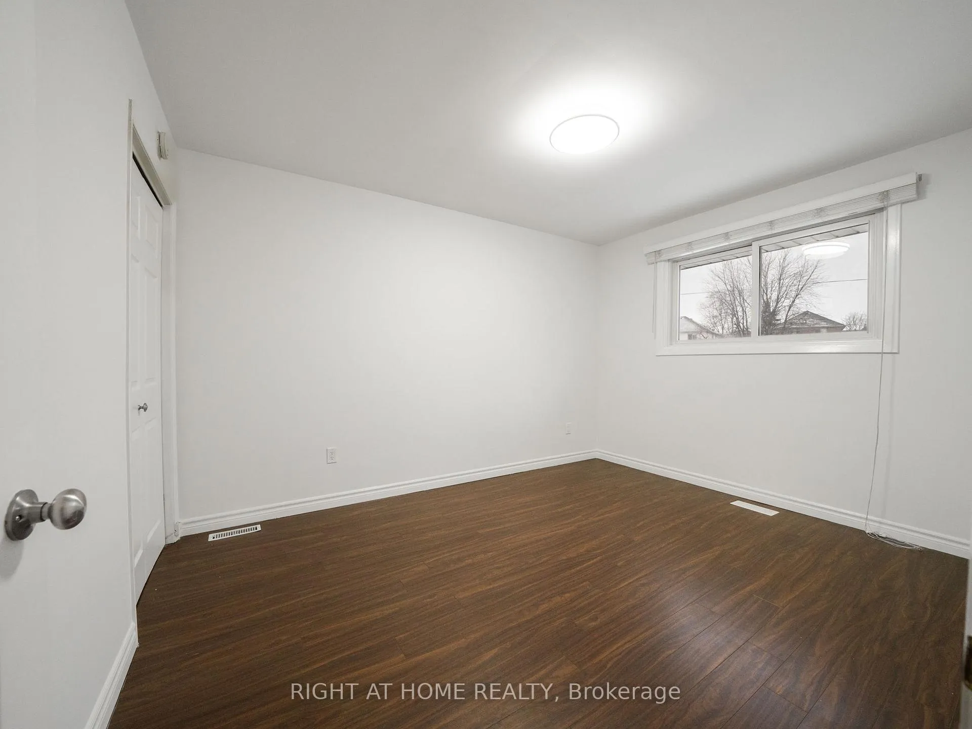 Photo 16 of 4451 Bennett Road, Burlington, Shoreacres — HOMEH