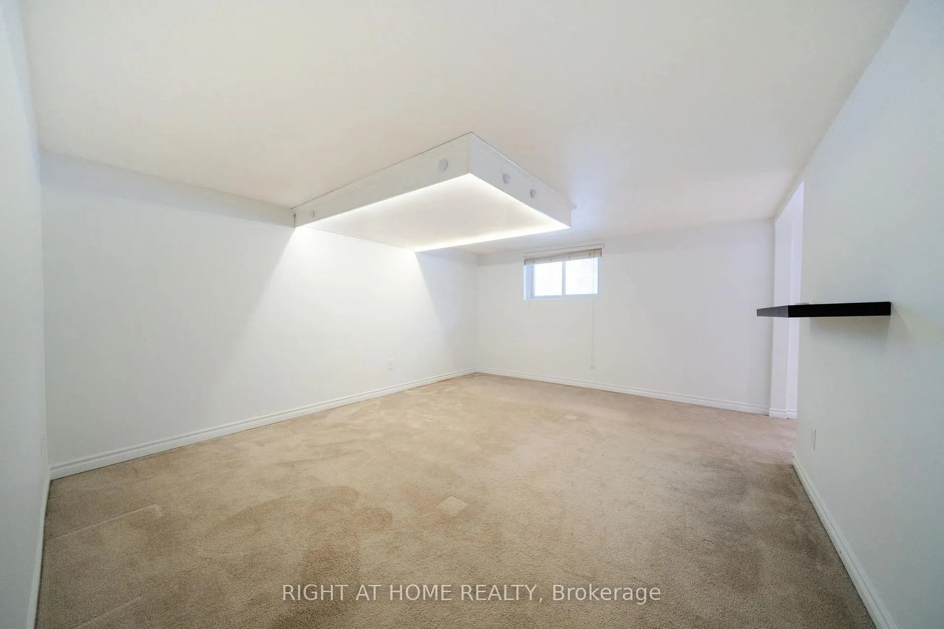 Photo 24 of 4451 Bennett Road, Burlington, Shoreacres — HOMEH