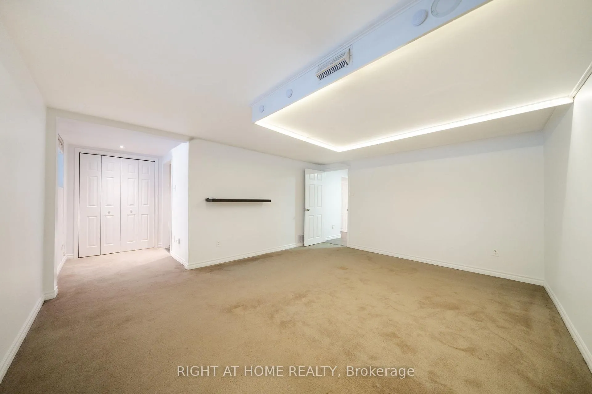 Photo 25 of 4451 Bennett Road, Burlington, Shoreacres — HOMEH
