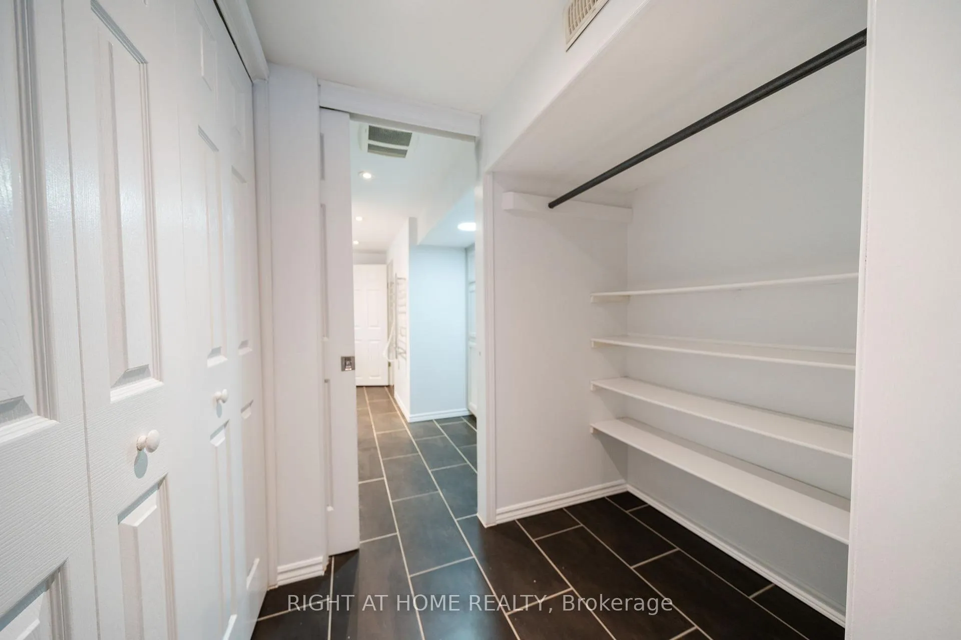 Photo 27 of 4451 Bennett Road, Burlington, Shoreacres — HOMEH