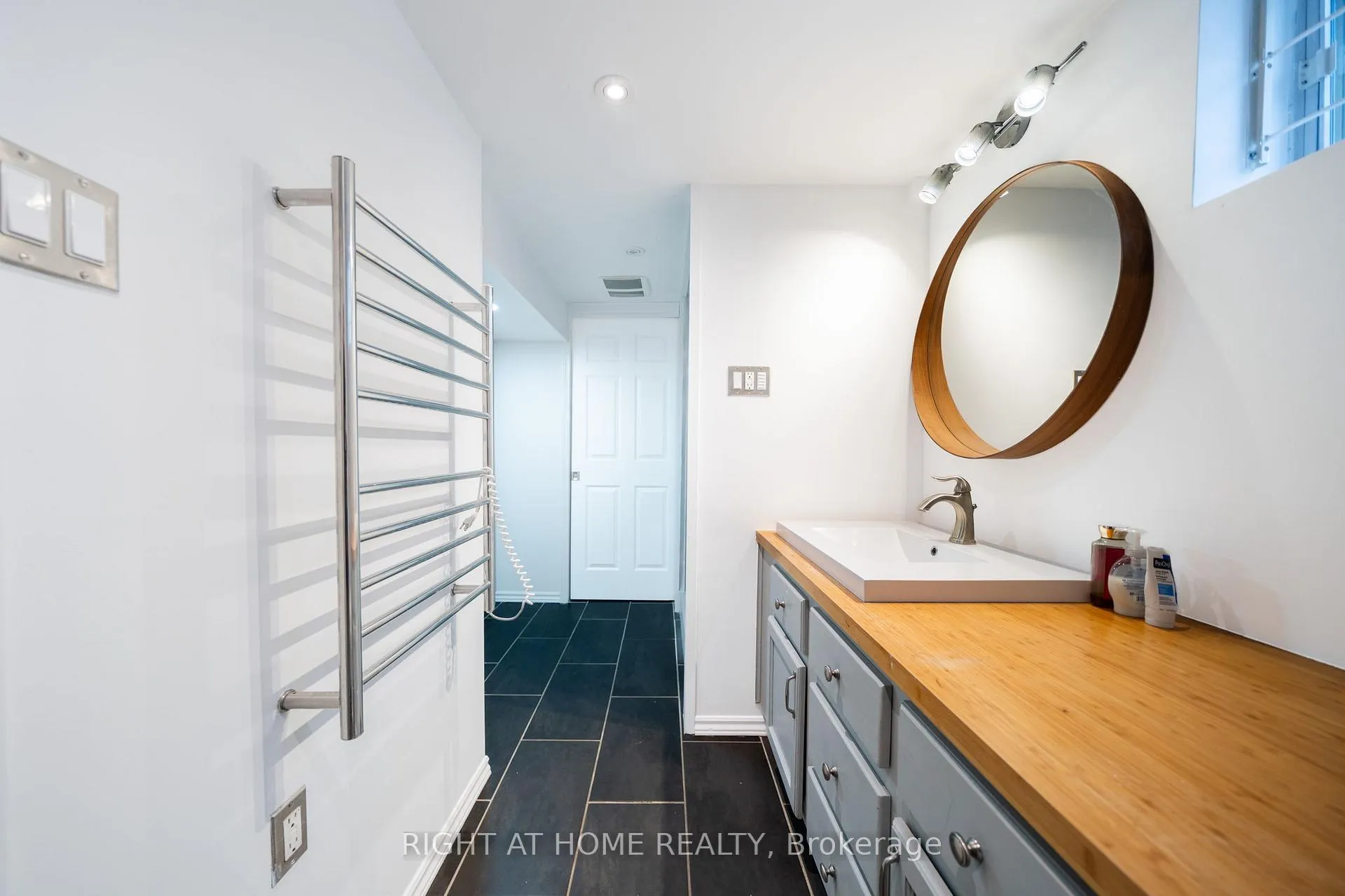 Photo 30 of 4451 Bennett Road, Burlington, Shoreacres — HOMEH