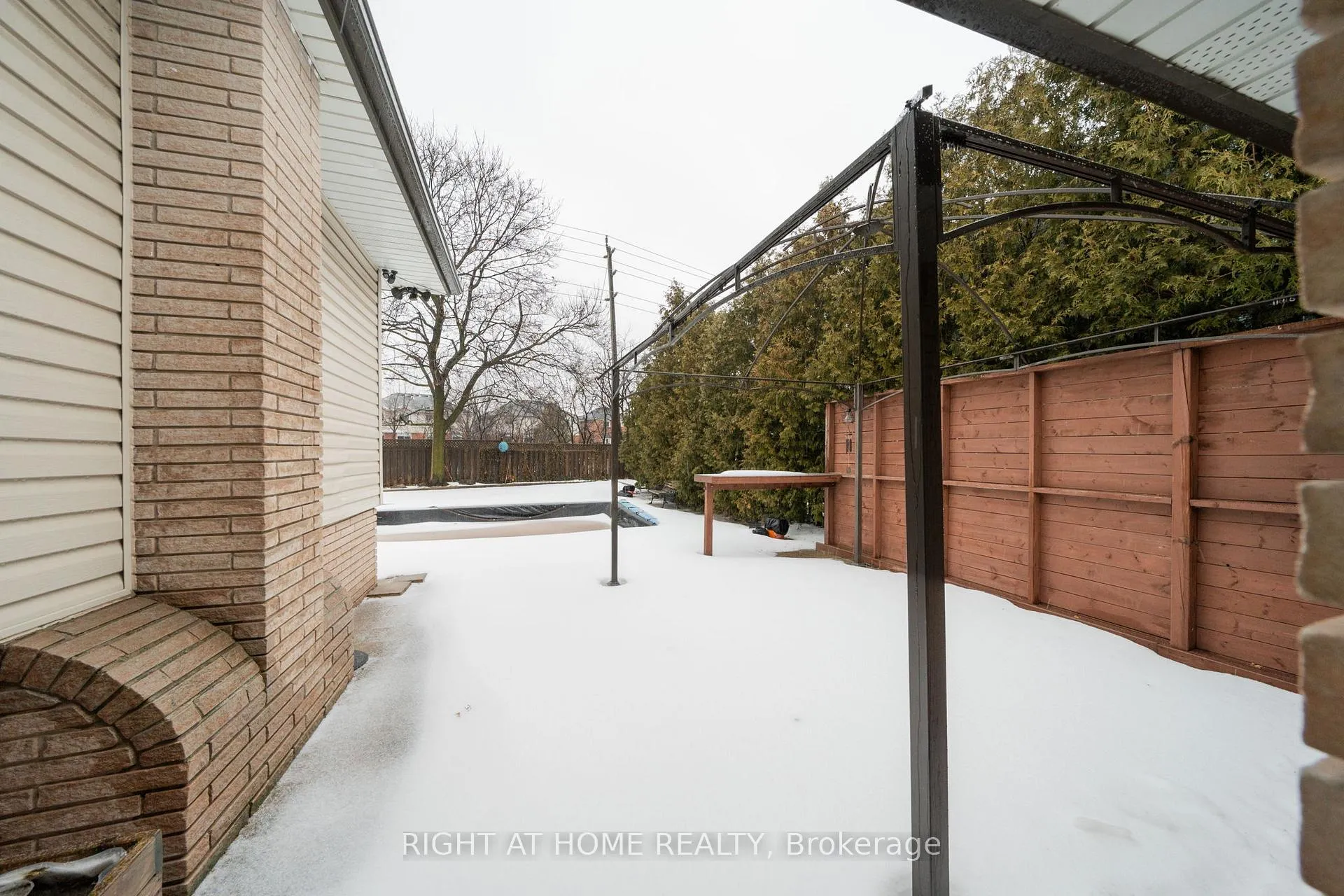 Photo 31 of 4451 Bennett Road, Burlington, Shoreacres — HOMEH