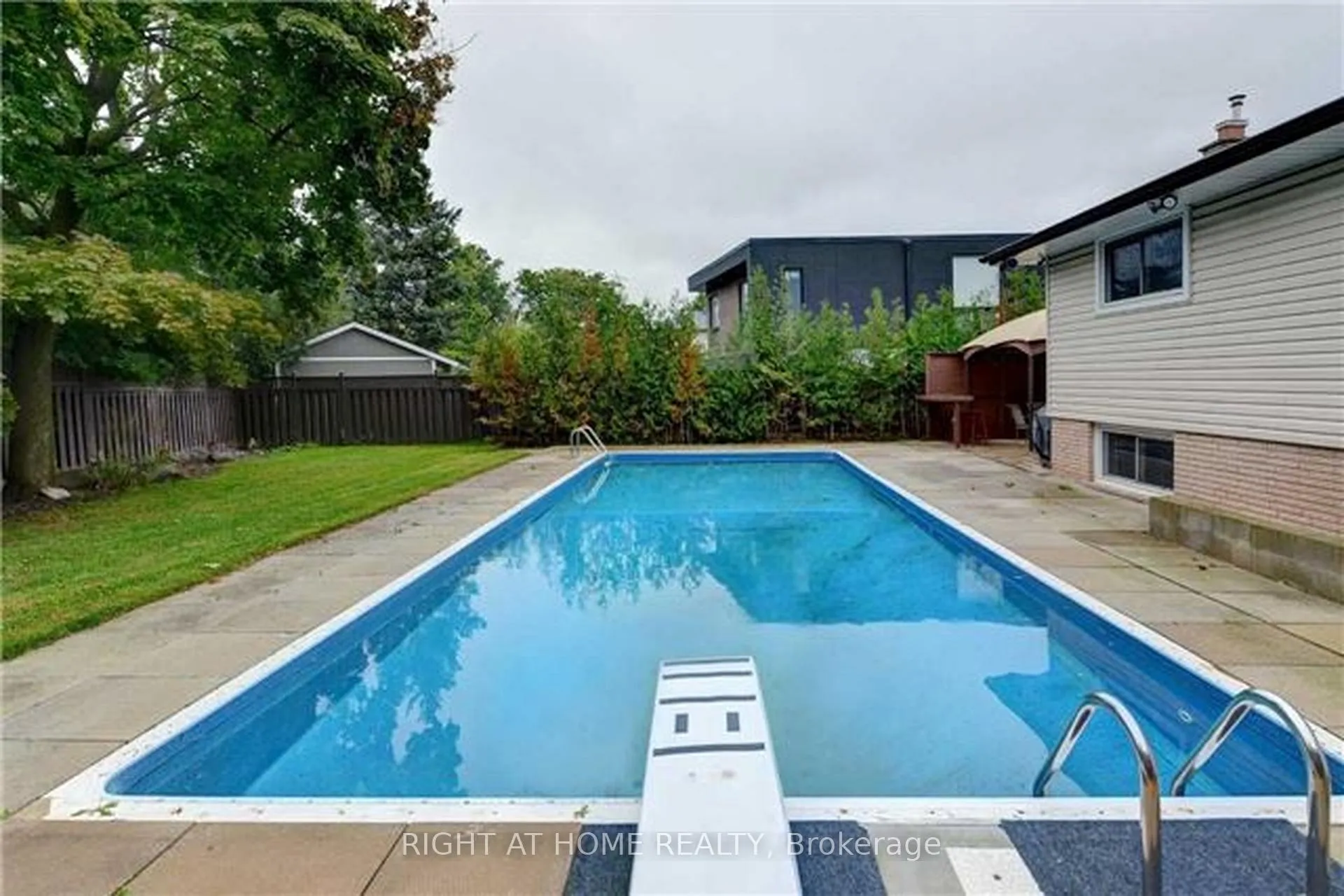 Photo 33 of 4451 Bennett Road, Burlington, Shoreacres — HOMEH