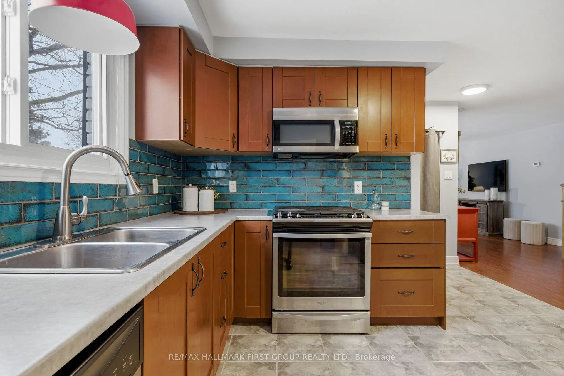 Photo 6 of 567 Westwood Drive, Cobourg — HOMEH