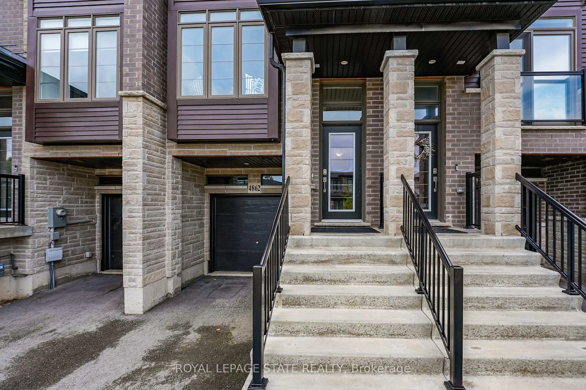 Photo 2 of 4862 Connor Drive, Lincoln, Beamsville — HOMEH
