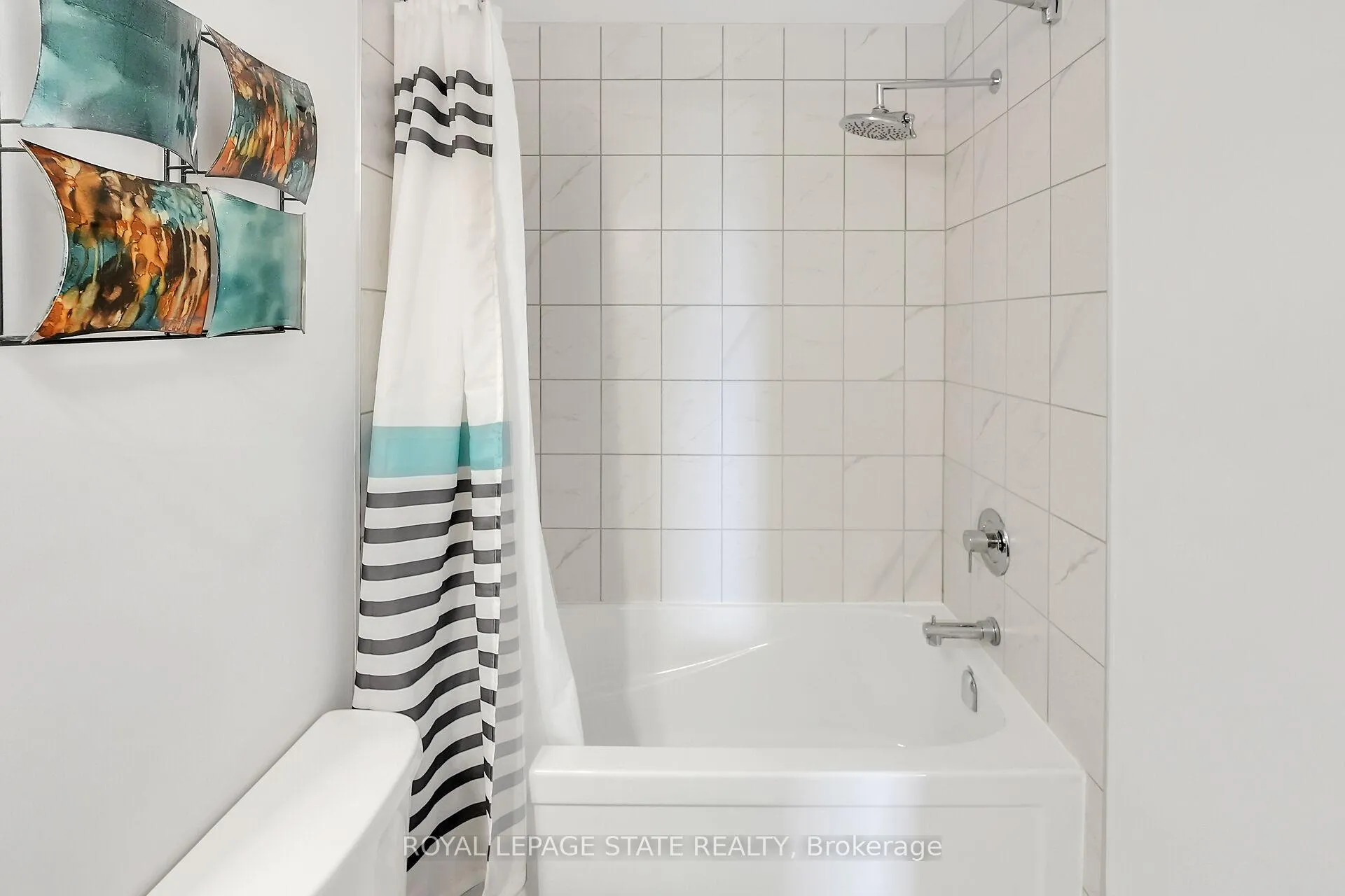 Photo 19 of 4862 Connor Drive, Lincoln, Beamsville — HOMEH