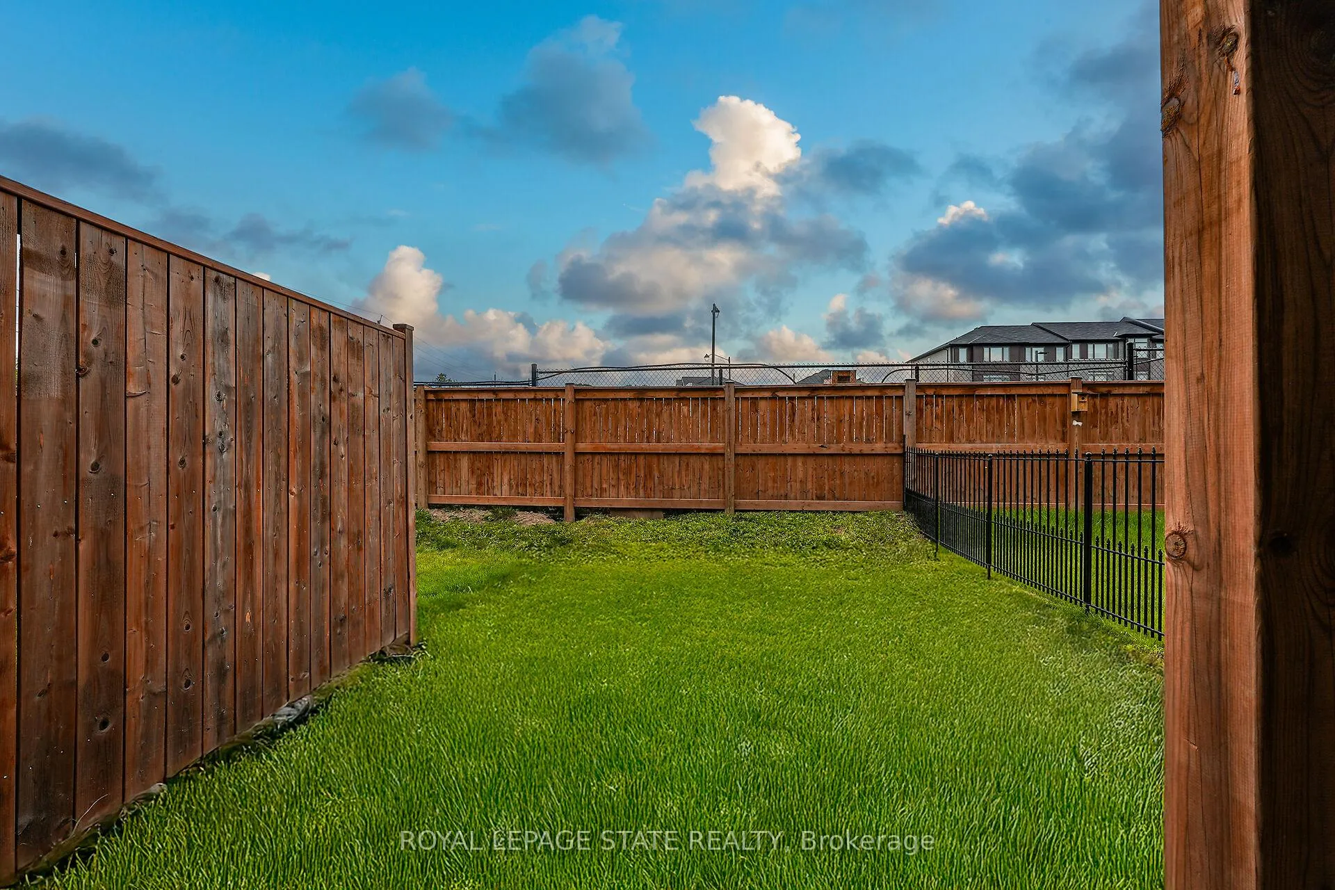 Photo 37 of 4862 Connor Drive, Lincoln, Beamsville — HOMEH