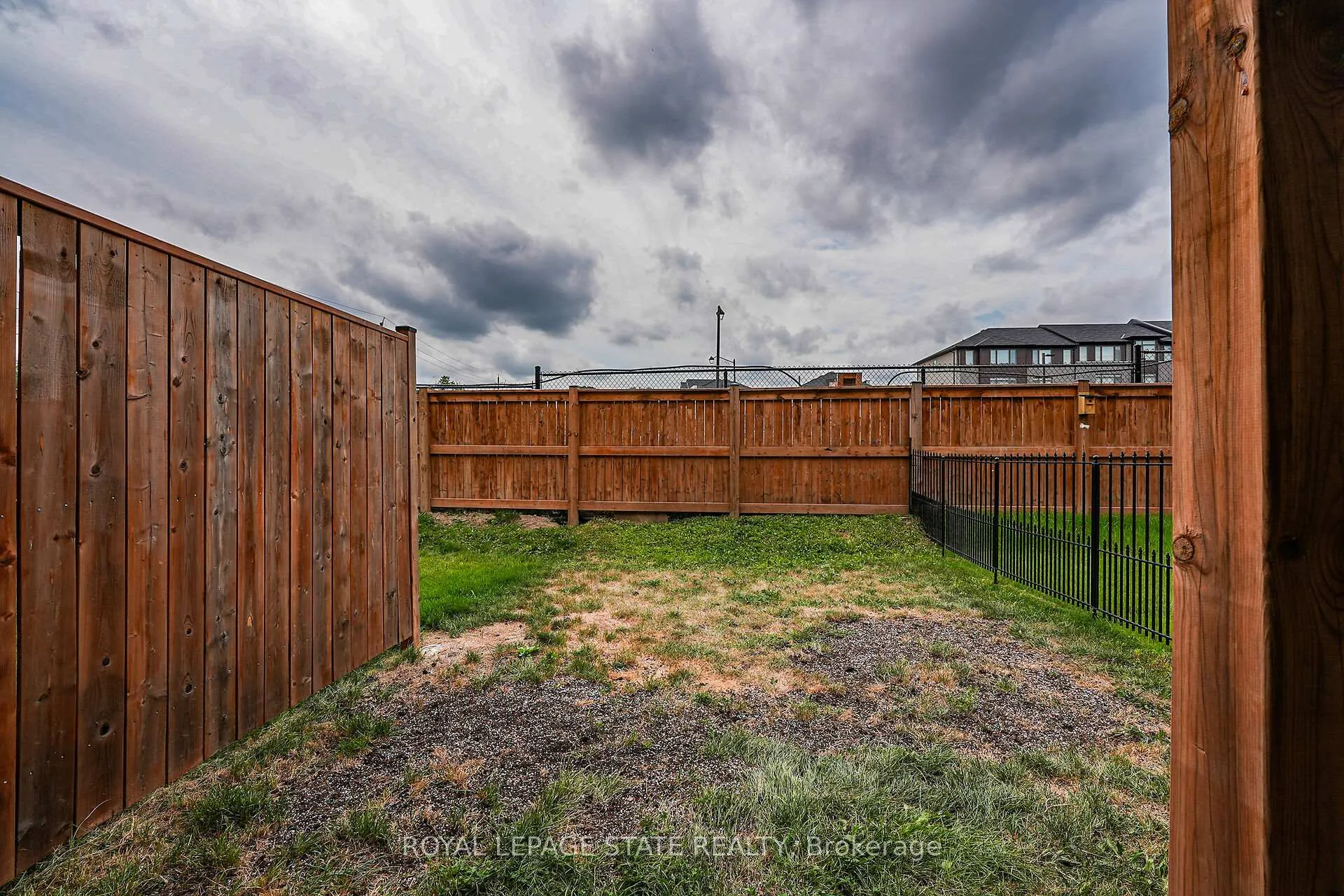 Photo 38 of 4862 Connor Drive, Lincoln, Beamsville — HOMEH