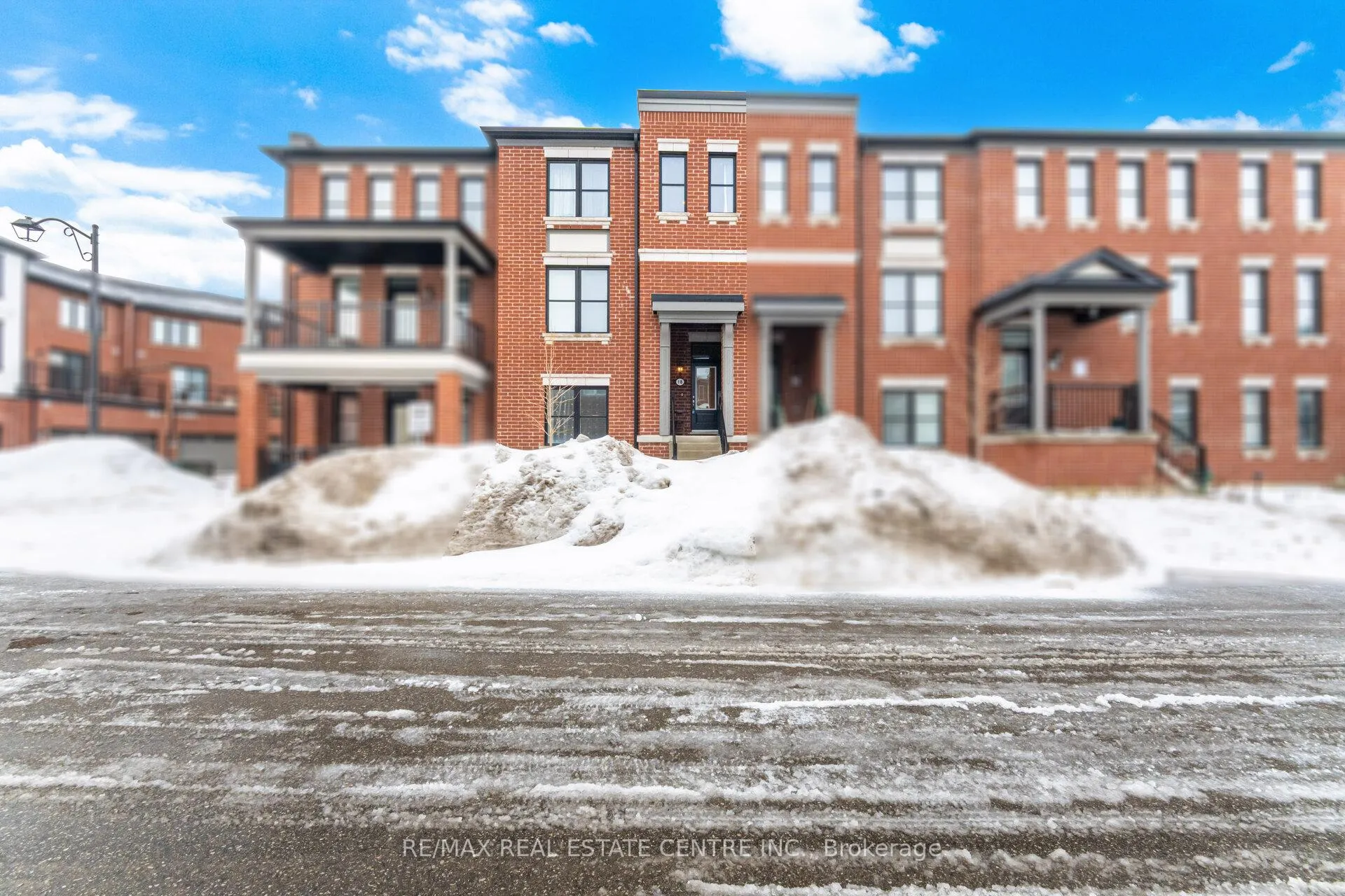 Photo 2 of Unit #18, 975 Whitlock Avenue, Milton, Cobban — HOMEH