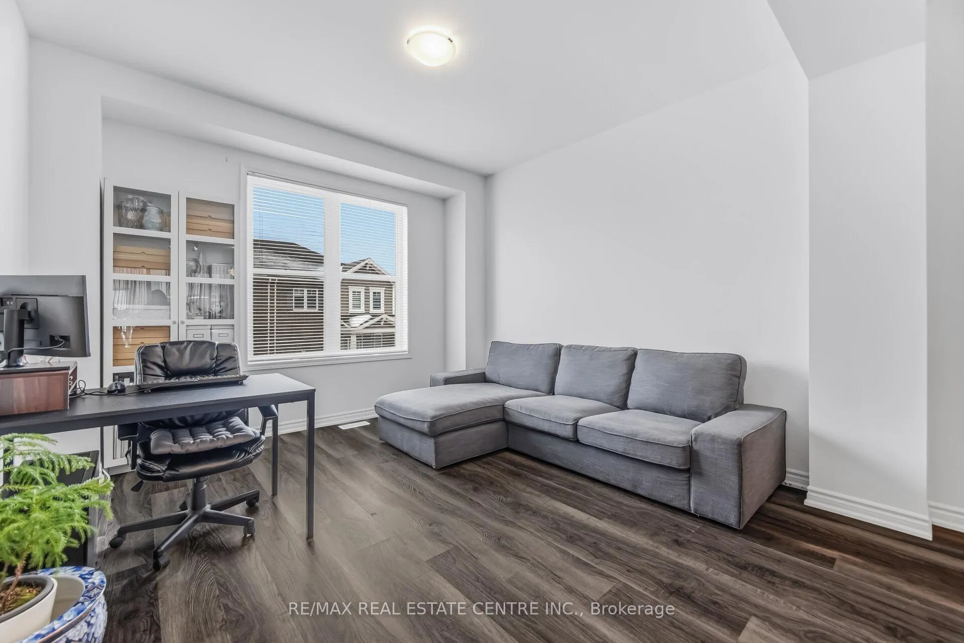 Photo 7 of Unit #18, 975 Whitlock Avenue, Milton, Cobban — HOMEH