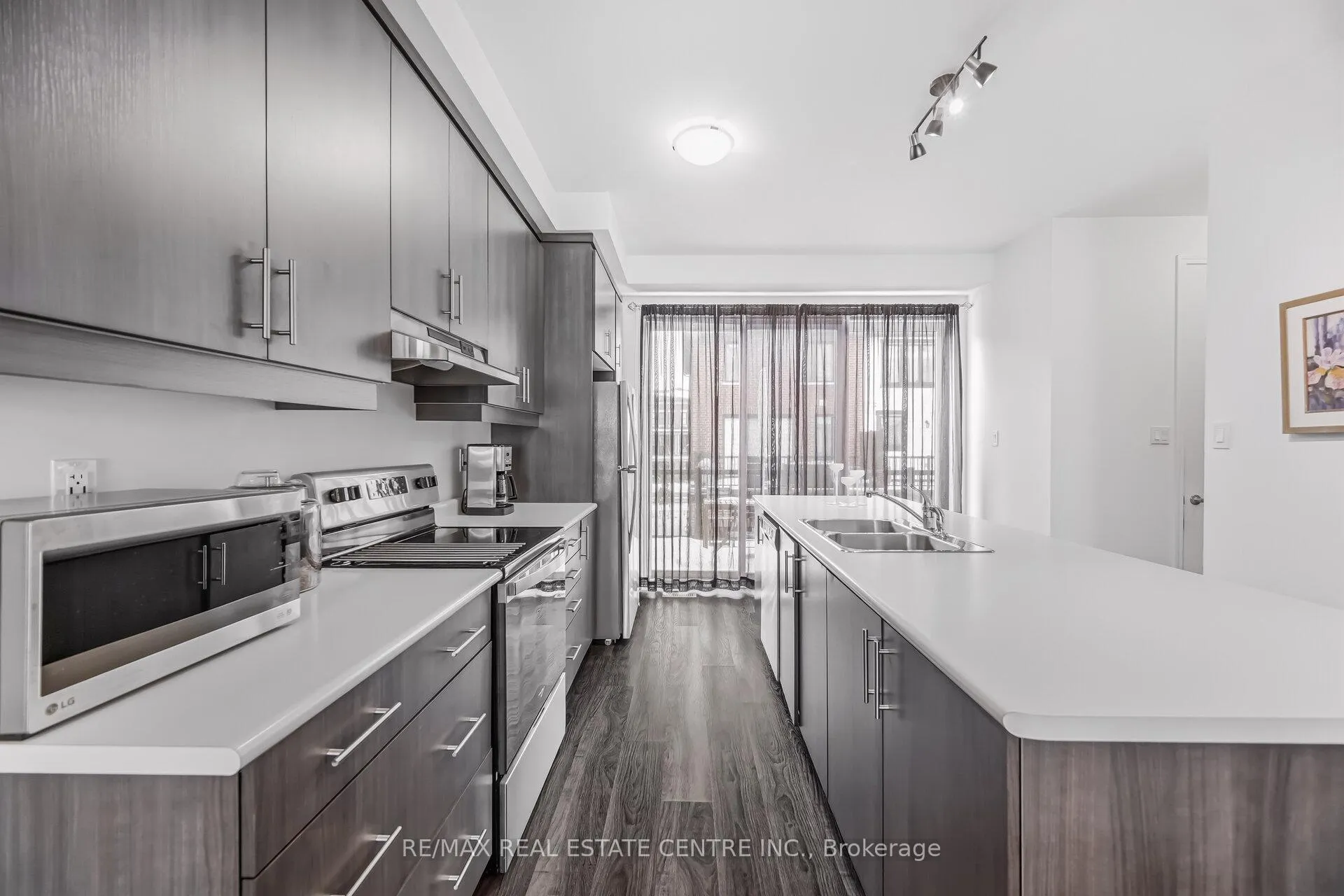 Photo 15 of Unit #18, 975 Whitlock Avenue, Milton, Cobban — HOMEH