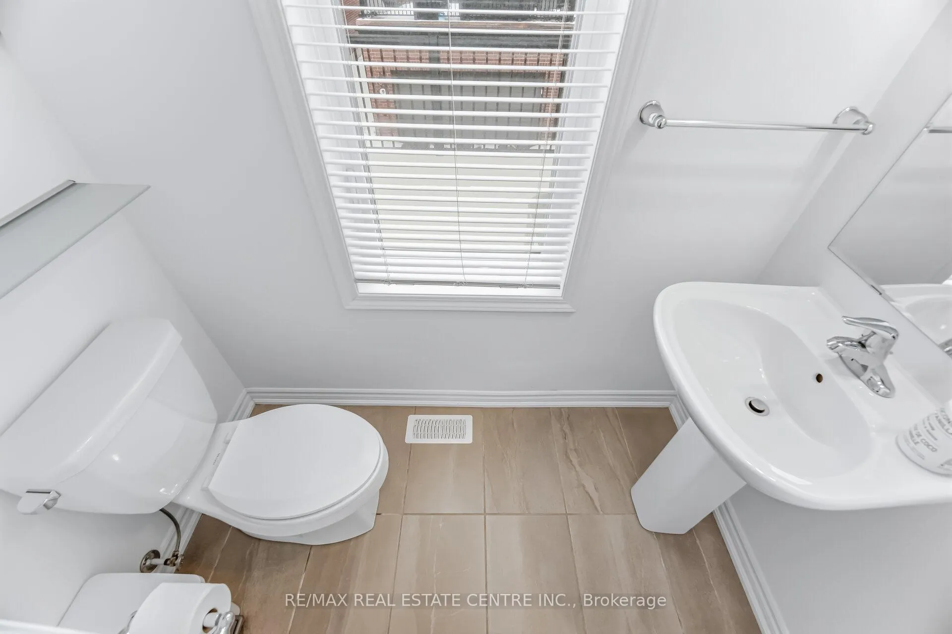 Photo 19 of Unit #18, 975 Whitlock Avenue, Milton, Cobban — HOMEH