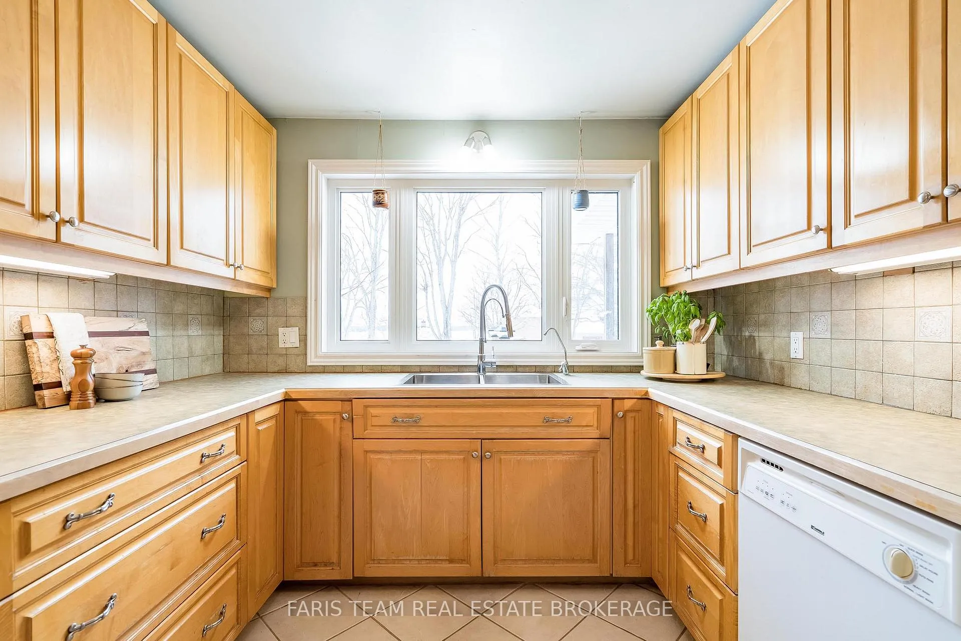Photo 9 of 4186 Orkney Beach Road, Ramara, Atherley — HOMEH