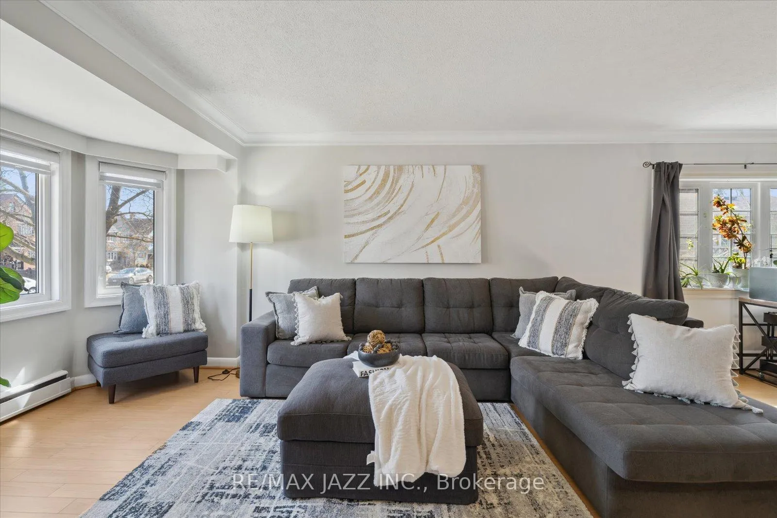 Photo 7 of 640 Mary Street N, Oshawa, O'Neill — HOMEH