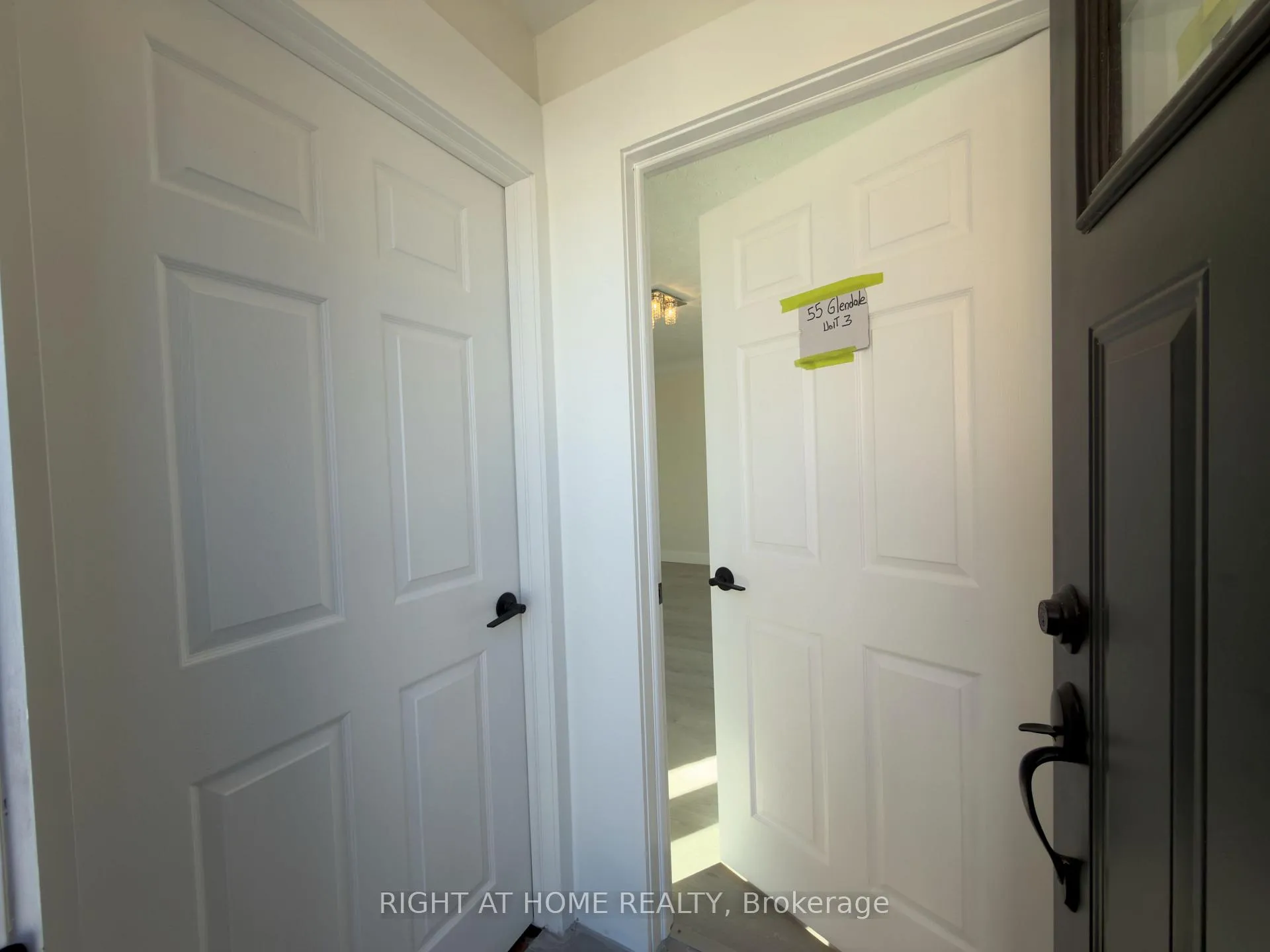 Photo 3 of Unit 3, 55 Glendale Avenue S, Ottawa, Glebe — HOMEH