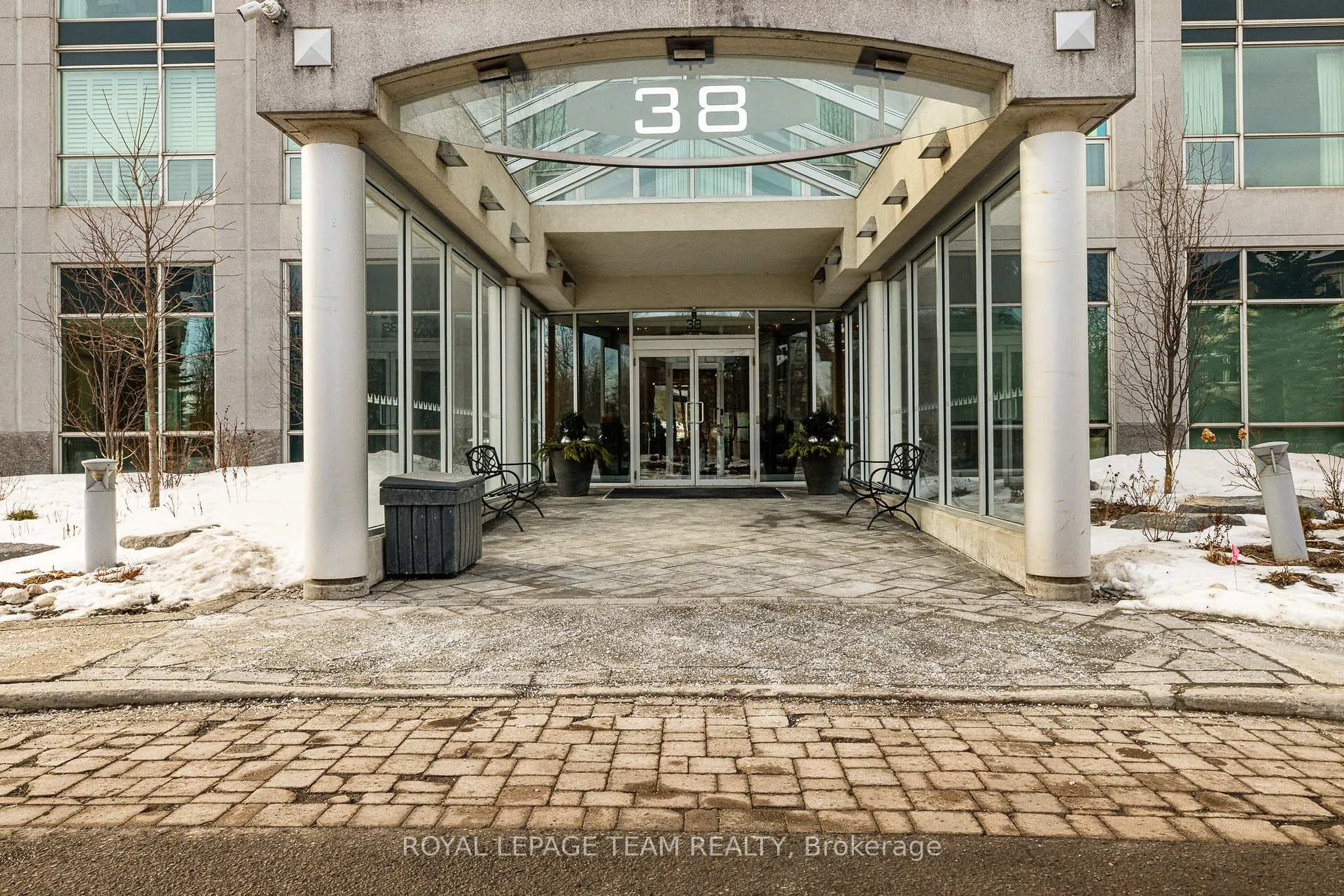 Photo 3 of Unit 1002, 38 Metropole Private, Ottawa, Westboro North — HOMEH