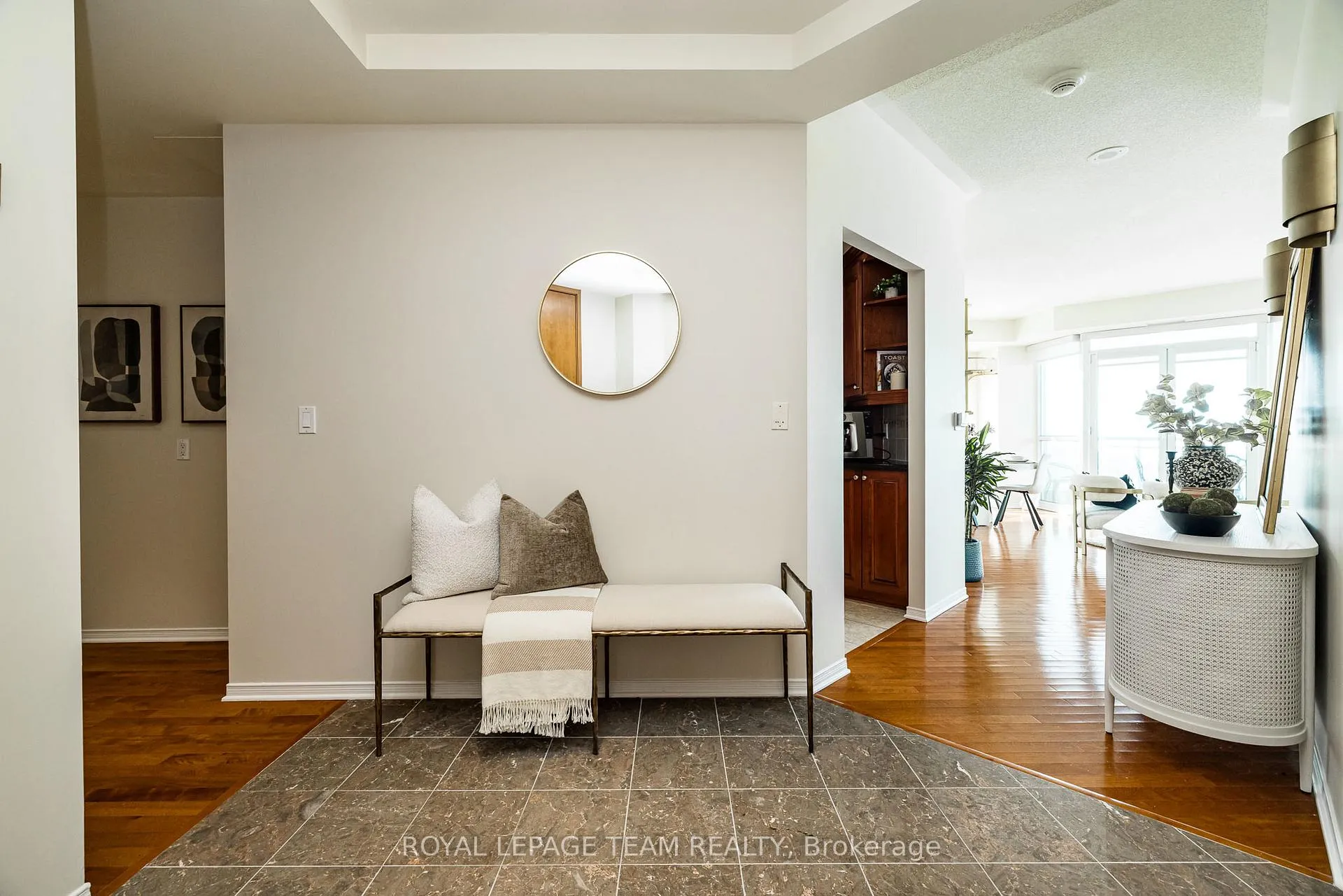 Photo 5 of Unit 1002, 38 Metropole Private, Ottawa, Westboro North — HOMEH