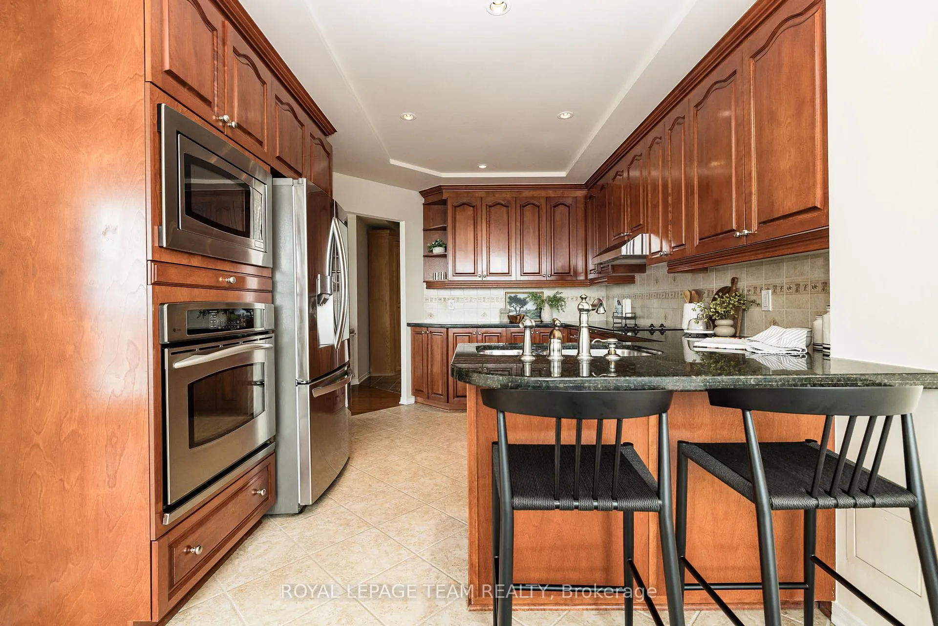 Photo 18 of Unit 1002, 38 Metropole Private, Ottawa, Westboro North — HOMEH