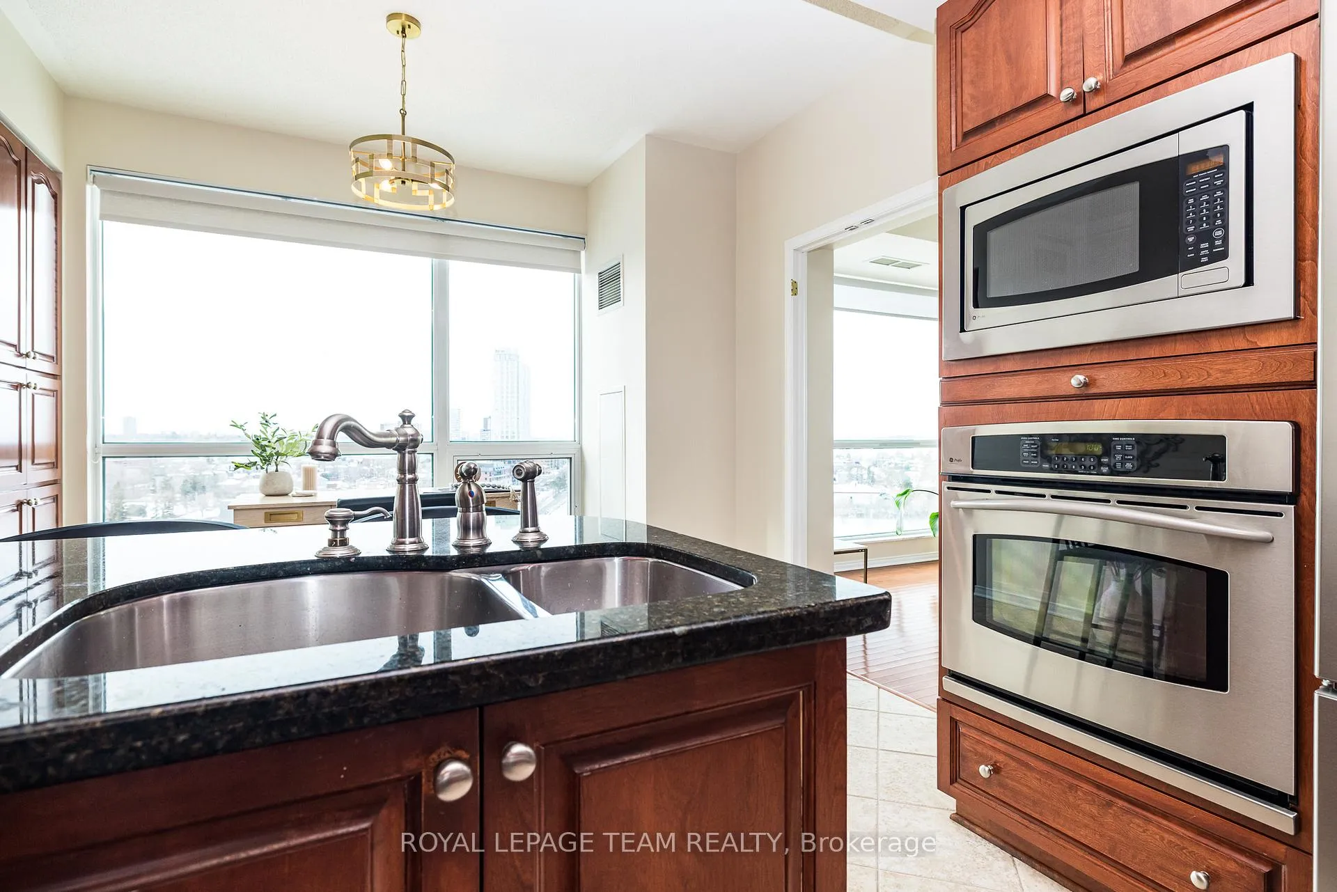 Photo 23 of Unit 1002, 38 Metropole Private, Ottawa, Westboro North — HOMEH