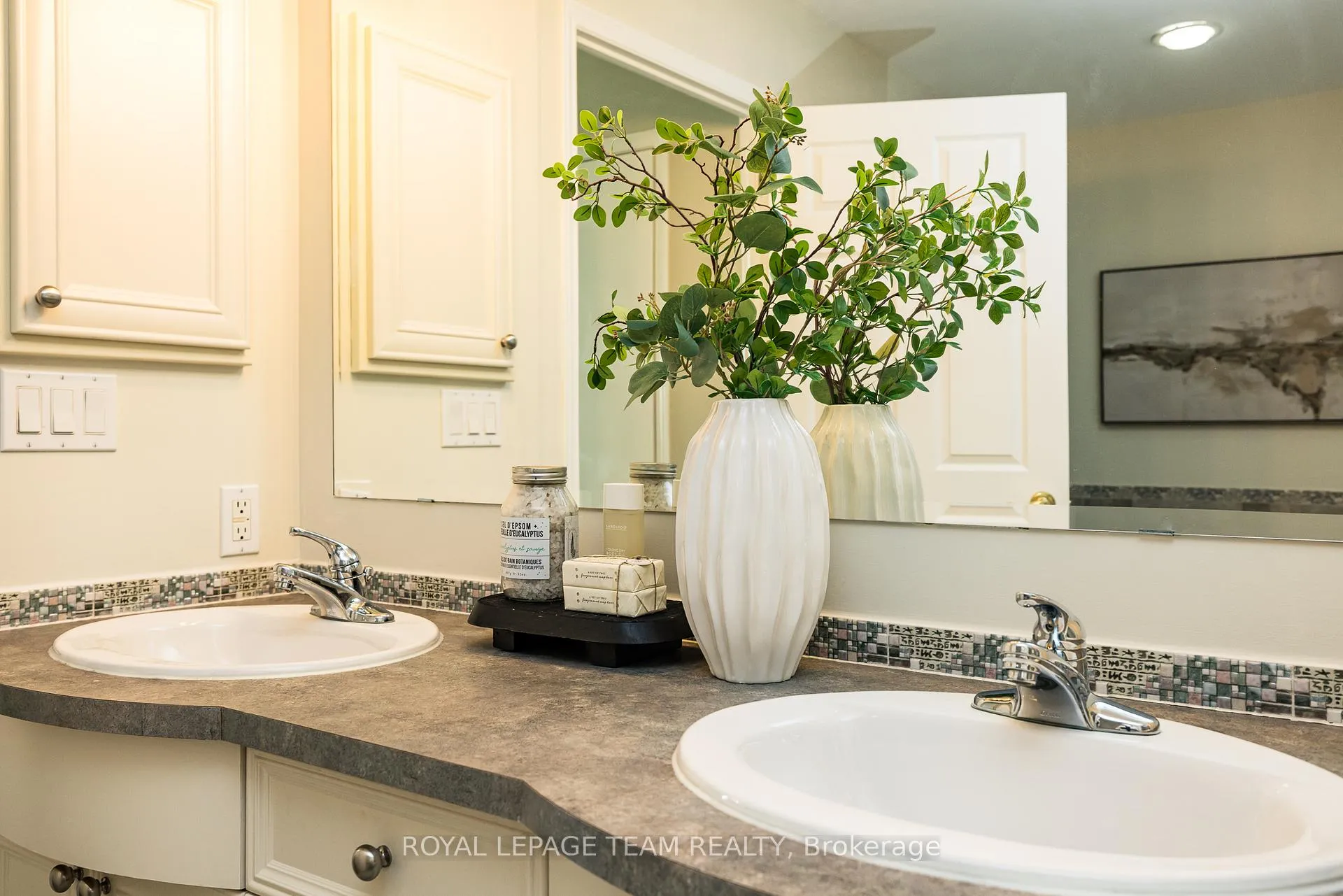 Photo 28 of Unit 1002, 38 Metropole Private, Ottawa, Westboro North — HOMEH