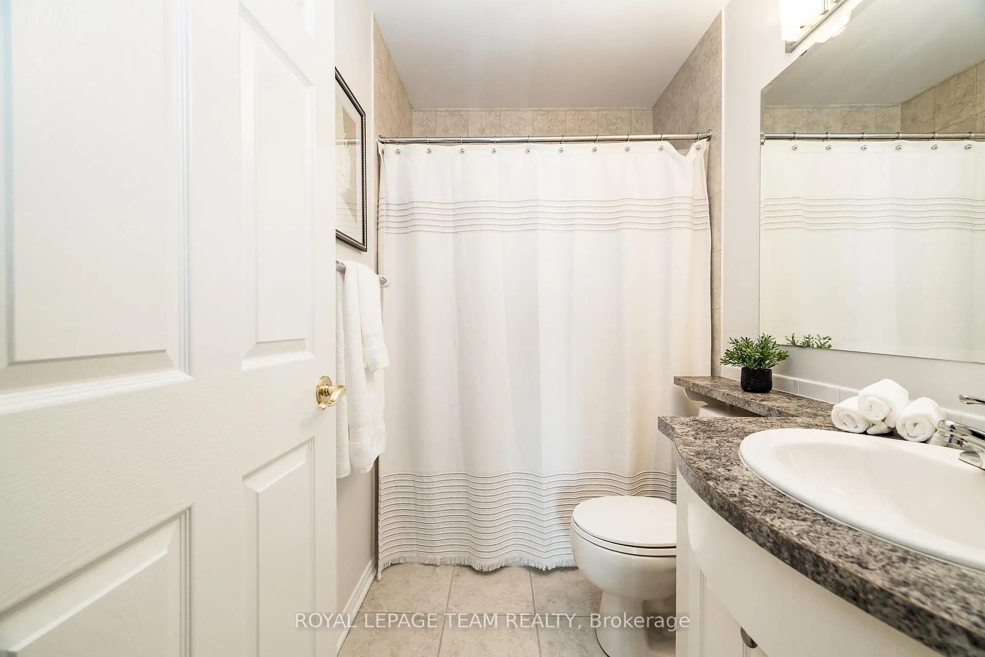 Photo 32 of Unit 1002, 38 Metropole Private, Ottawa, Westboro North — HOMEH