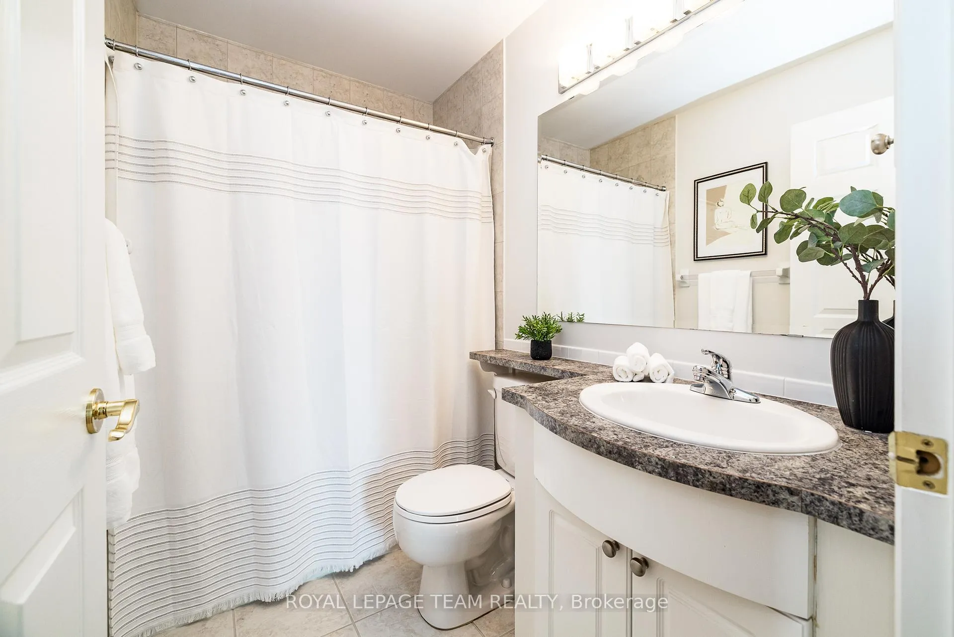 Photo 33 of Unit 1002, 38 Metropole Private, Ottawa, Westboro North — HOMEH