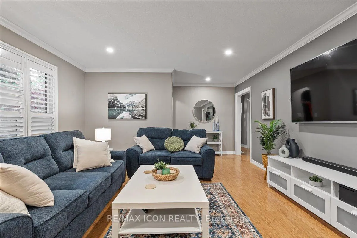 Photo 3 of 50 Grove Crescent, Brantford, Henderson-Sky Acres — HOMEH