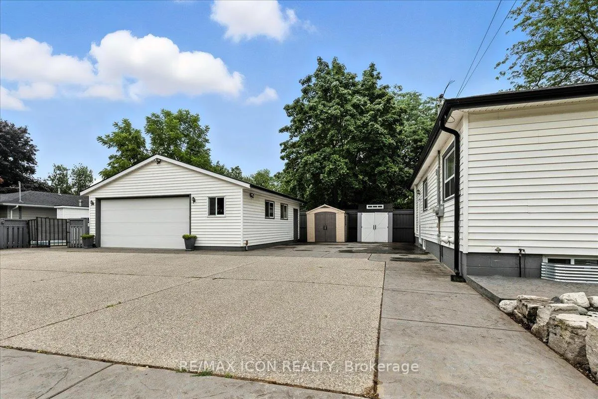 Photo 12 of 50 Grove Crescent, Brantford, Henderson-Sky Acres — HOMEH