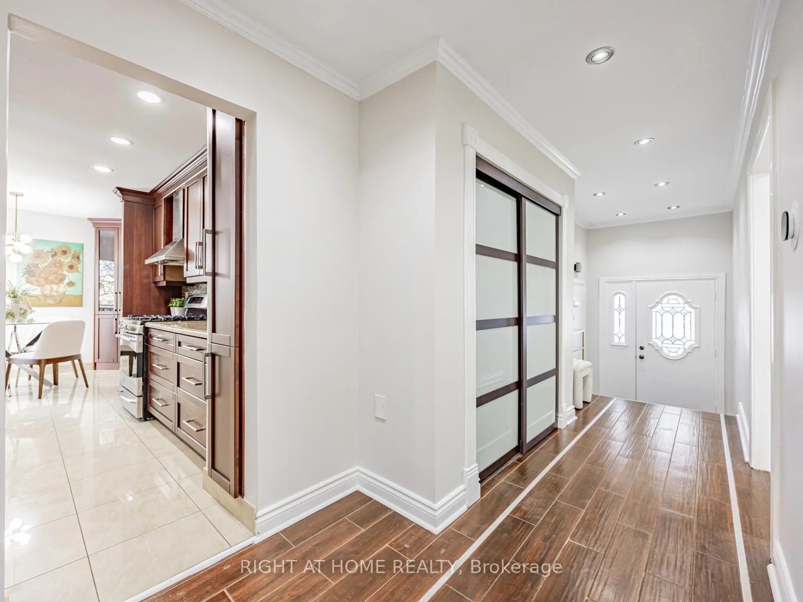 Photo 8 of 5 Foord Road, Ajax, South East — HOMEH