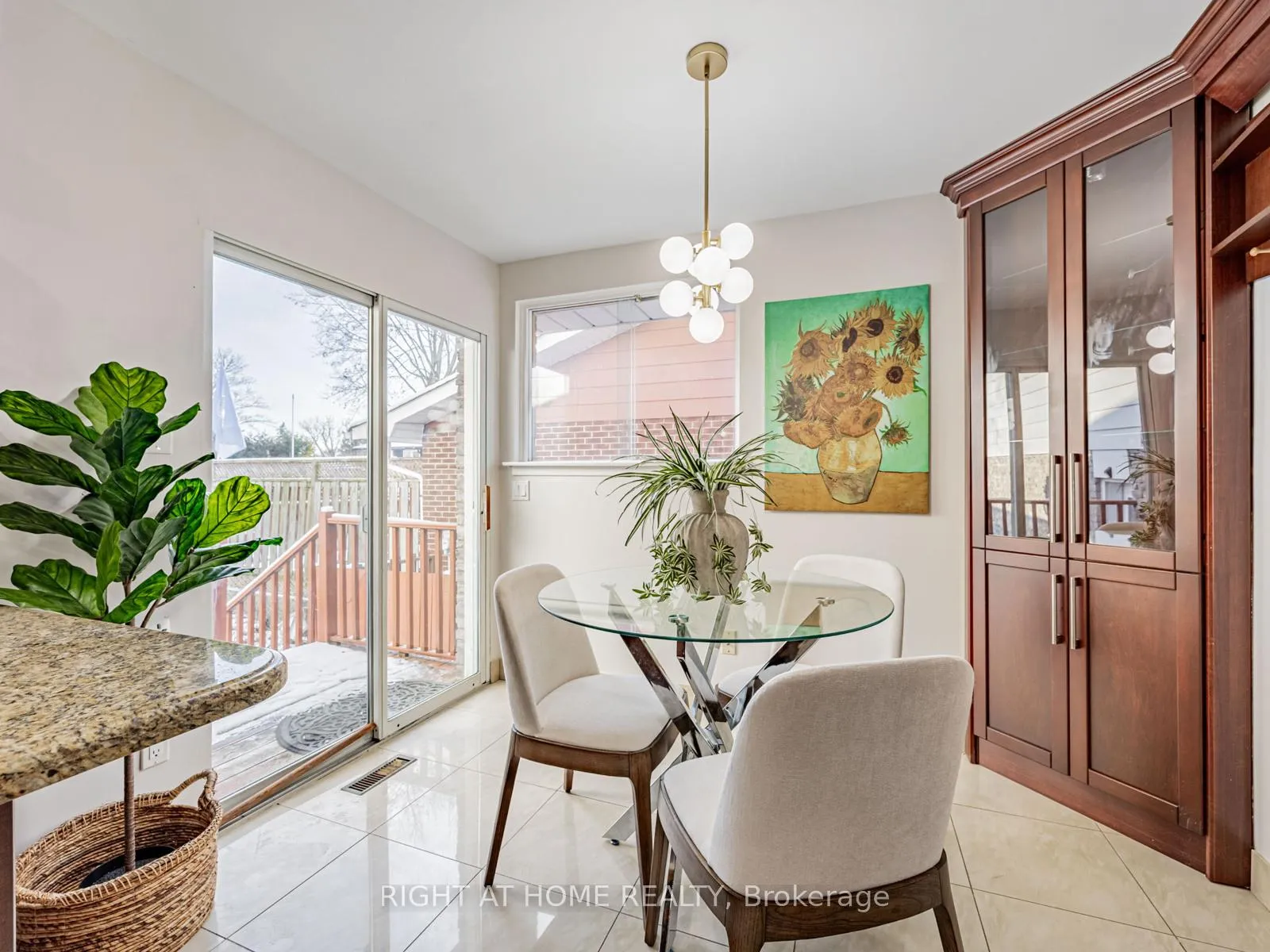 Photo 10 of 5 Foord Road, Ajax, South East — HOMEH