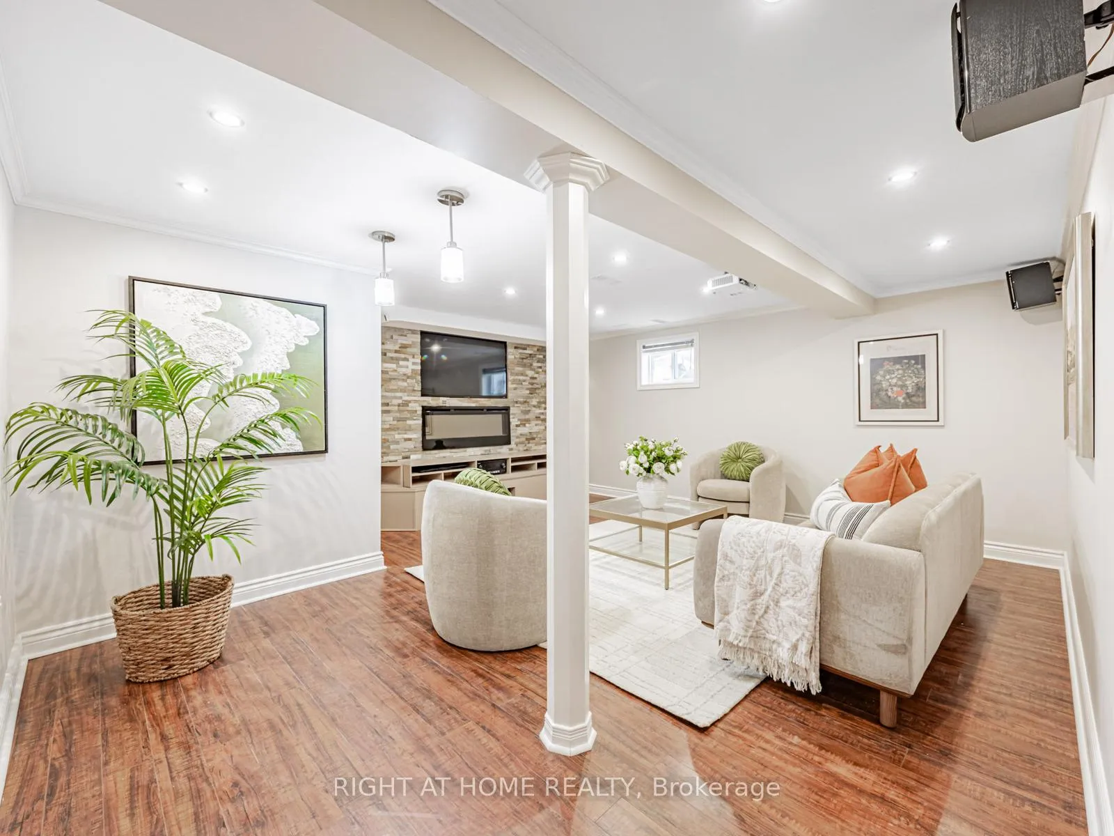 Photo 22 of 5 Foord Road, Ajax, South East — HOMEH