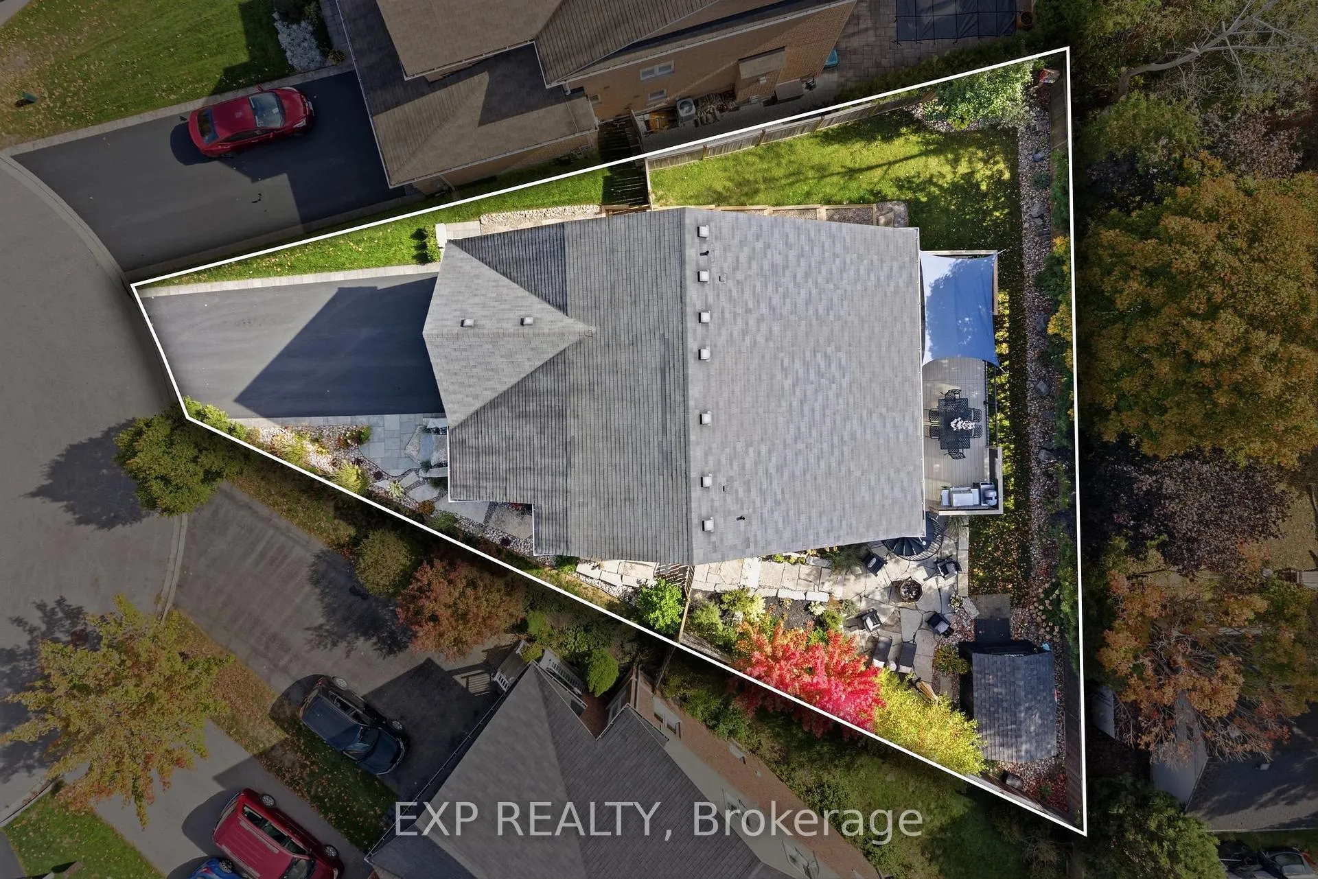 Photo 3 of 7 Brenner Court, Georgina, Keswick North — HOMEH