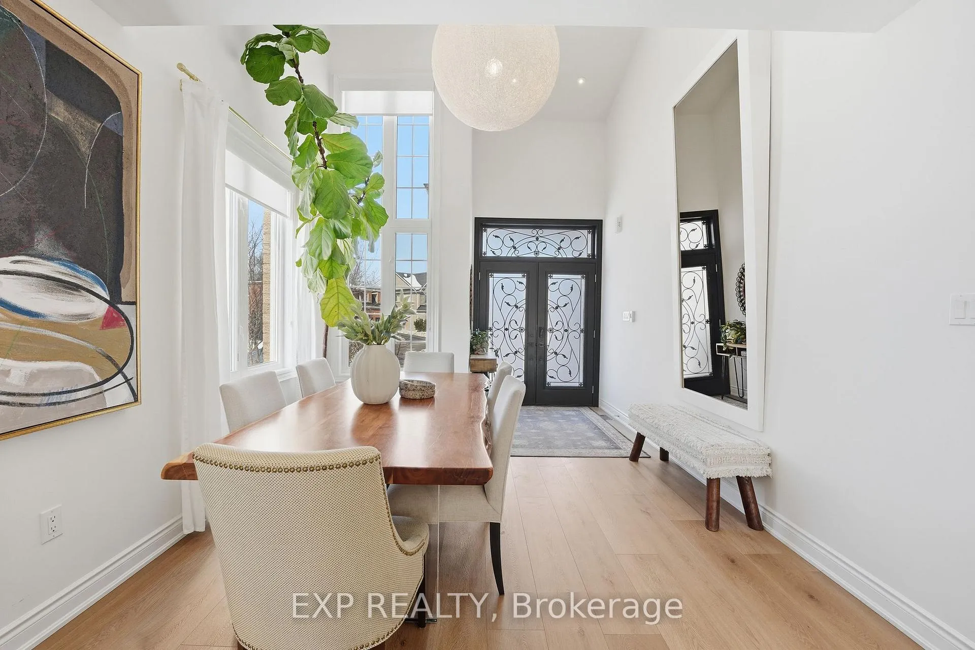 Photo 5 of 7 Brenner Court, Georgina, Keswick North — HOMEH