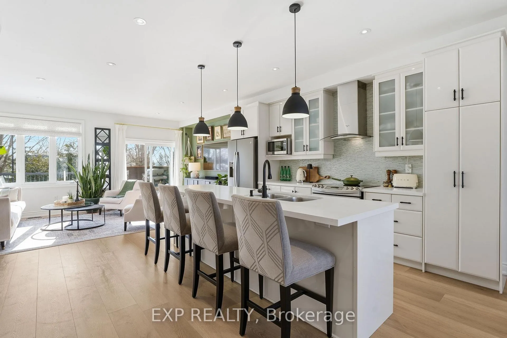 Photo 7 of 7 Brenner Court, Georgina, Keswick North — HOMEH