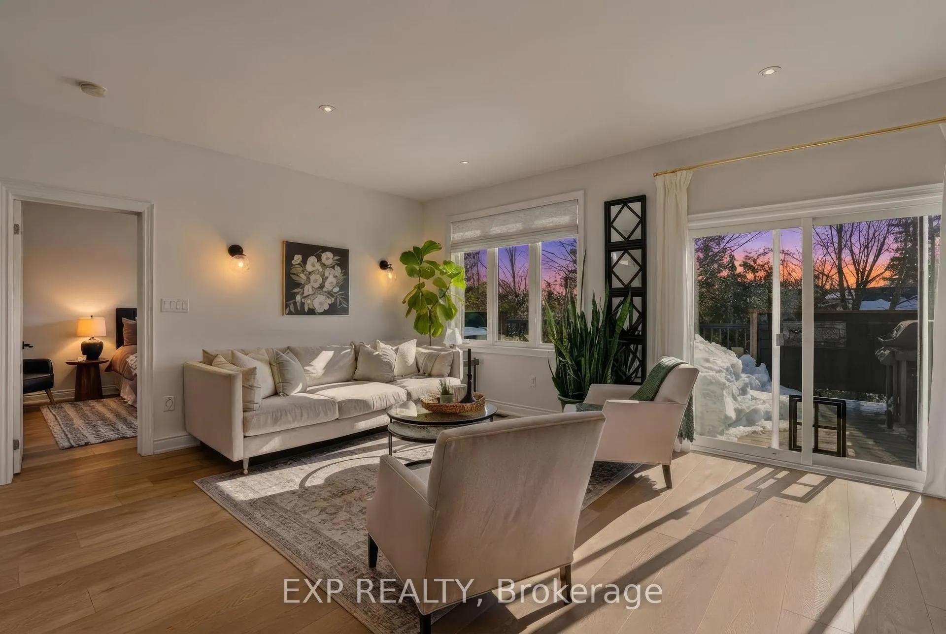 Photo 12 of 7 Brenner Court, Georgina, Keswick North — HOMEH