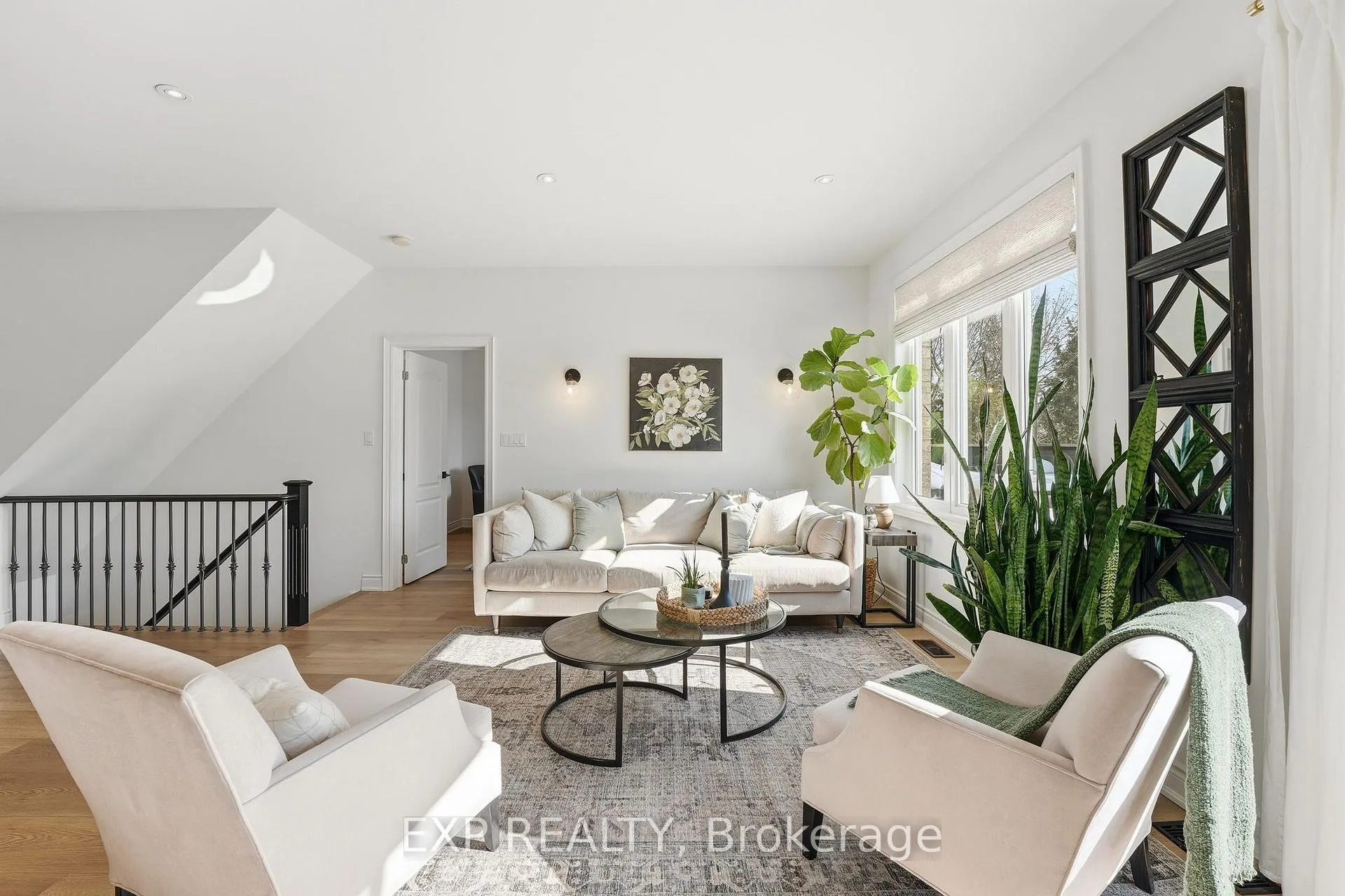 Photo 13 of 7 Brenner Court, Georgina, Keswick North — HOMEH