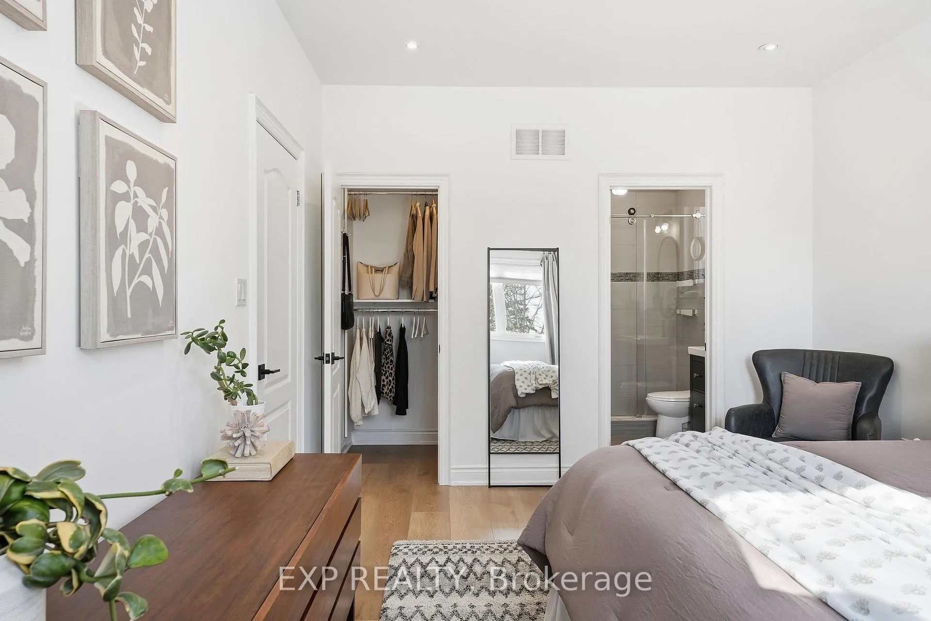Photo 18 of 7 Brenner Court, Georgina, Keswick North — HOMEH