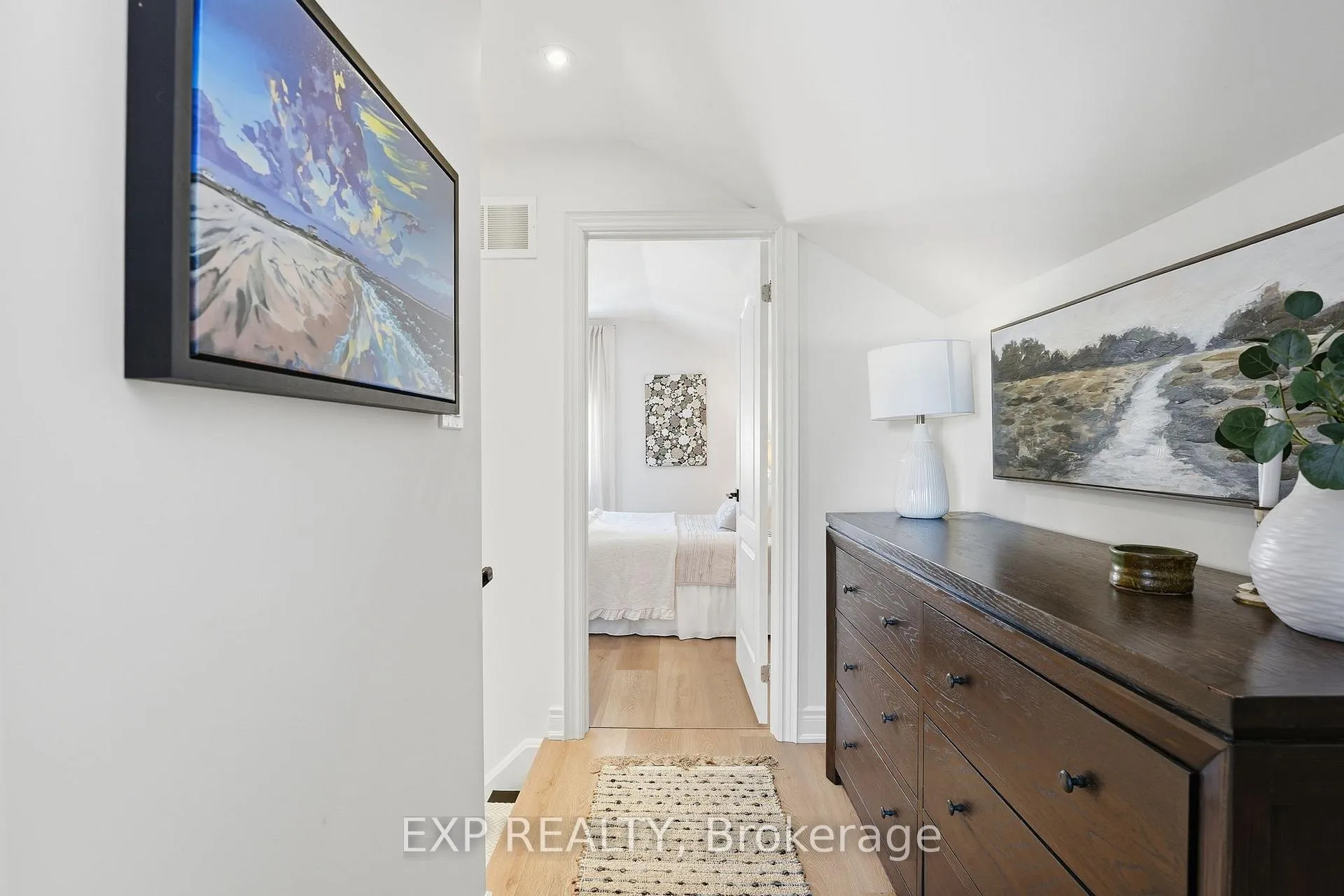 Photo 25 of 7 Brenner Court, Georgina, Keswick North — HOMEH