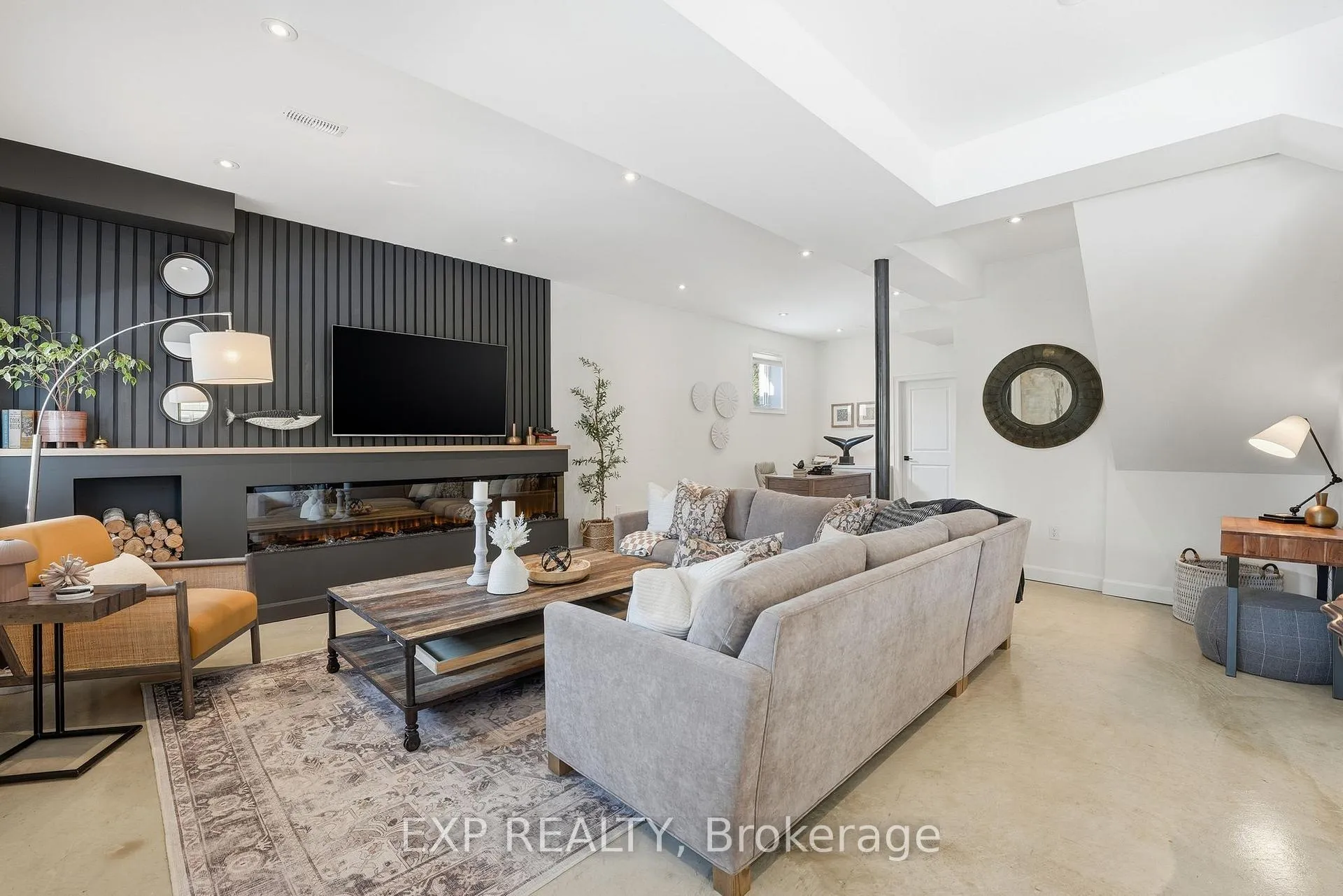 Photo 33 of 7 Brenner Court, Georgina, Keswick North — HOMEH