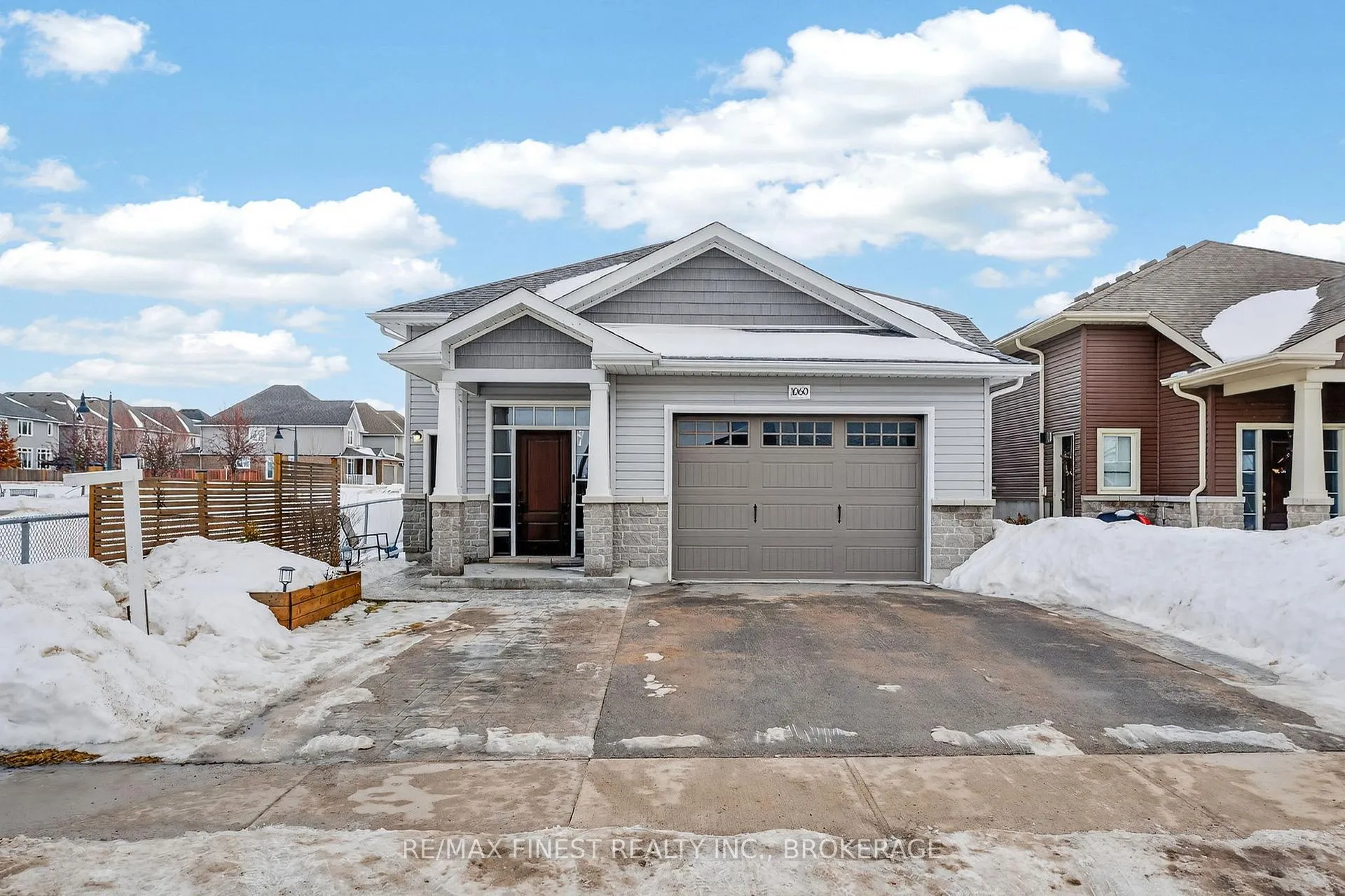 Front of 1060 Rosanna Avenue