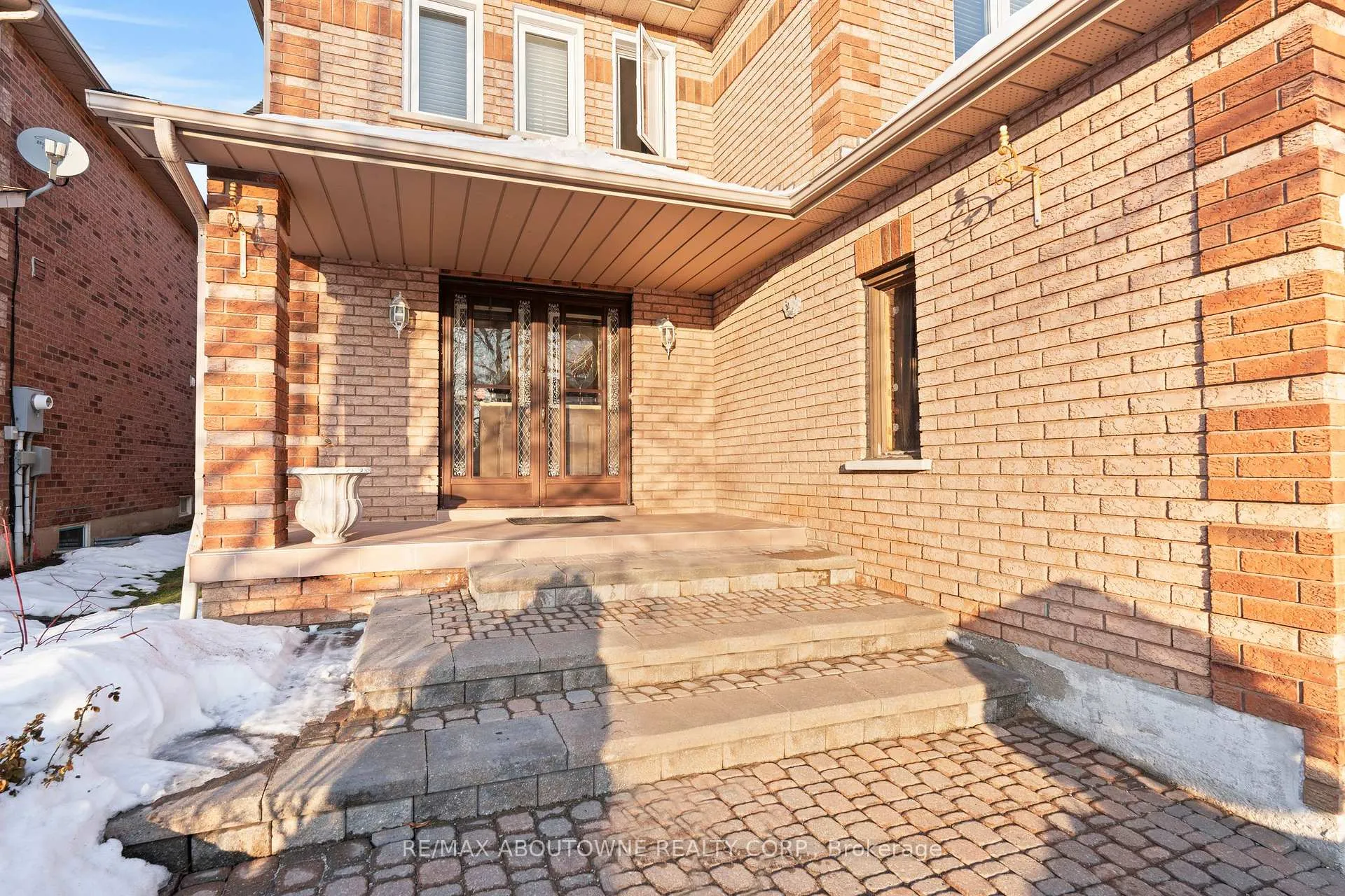 Photo 3 of 49 Lockwood Road, Brampton, Fletcher's West — HOMEH