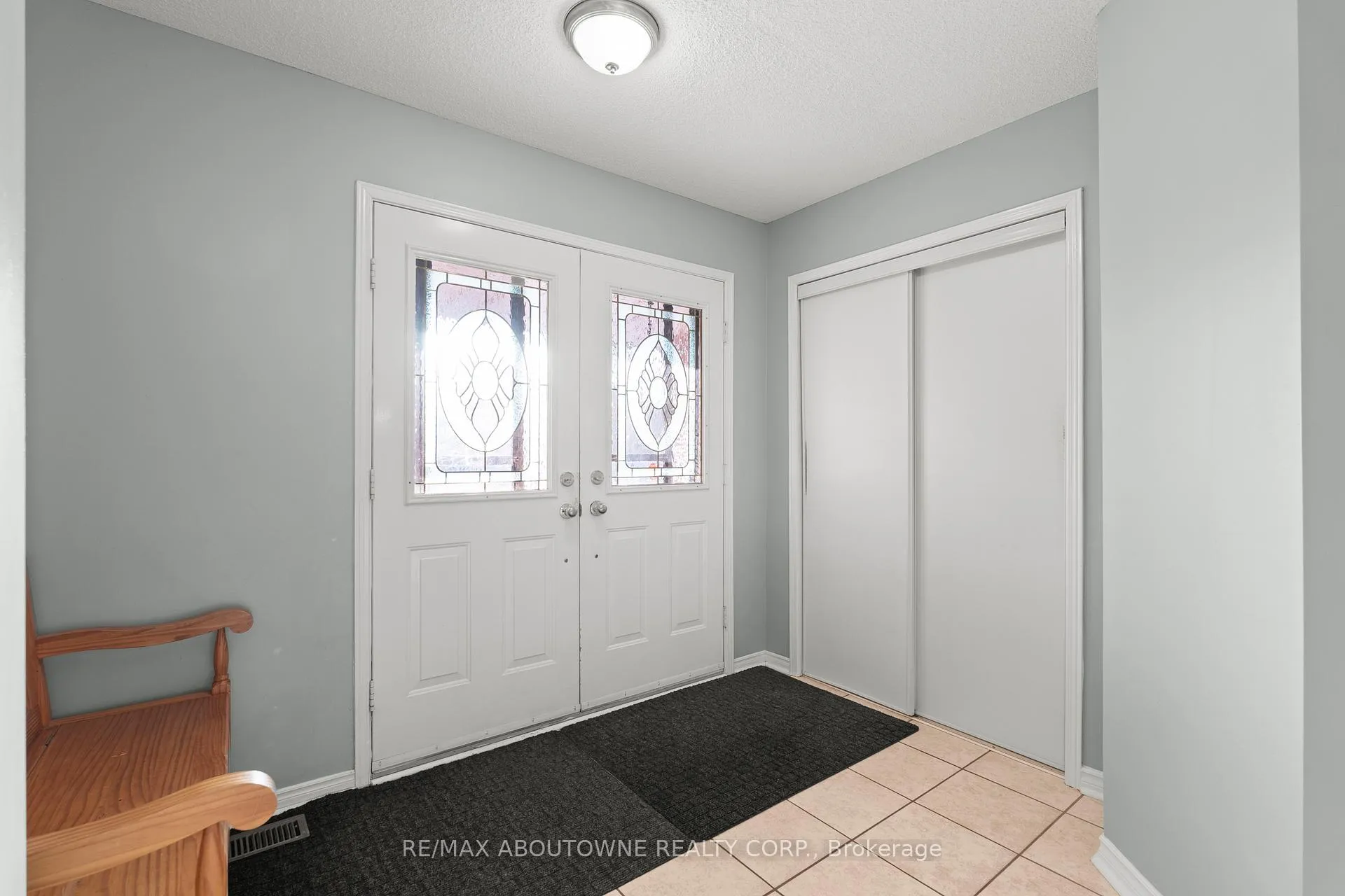 Photo 4 of 49 Lockwood Road, Brampton, Fletcher's West — HOMEH