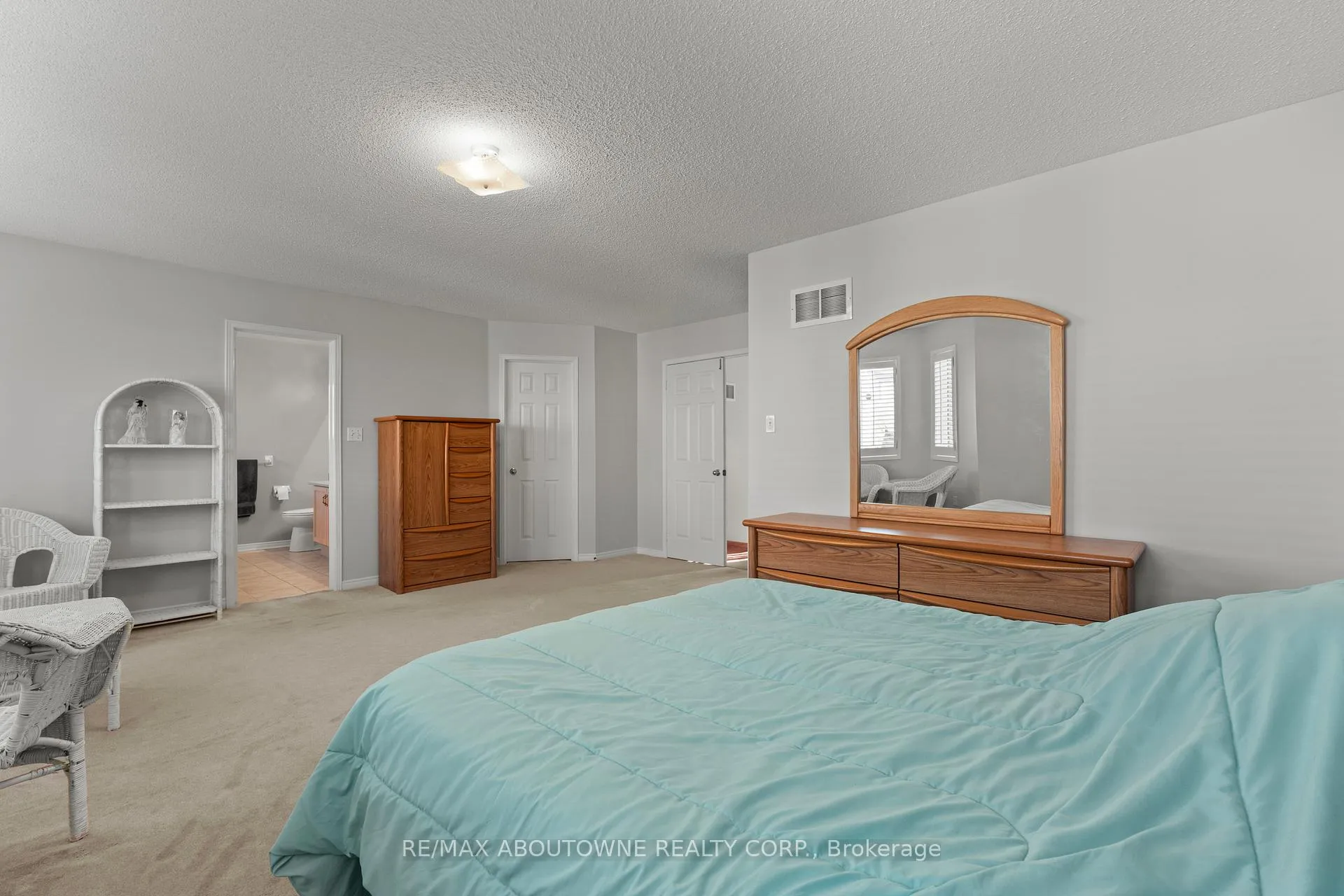 Photo 34 of 49 Lockwood Road, Brampton, Fletcher's West — HOMEH