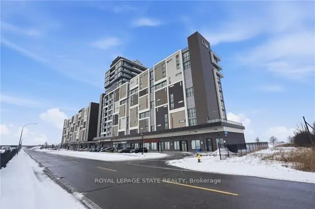 Front of Unit 905, 550 North Service Road