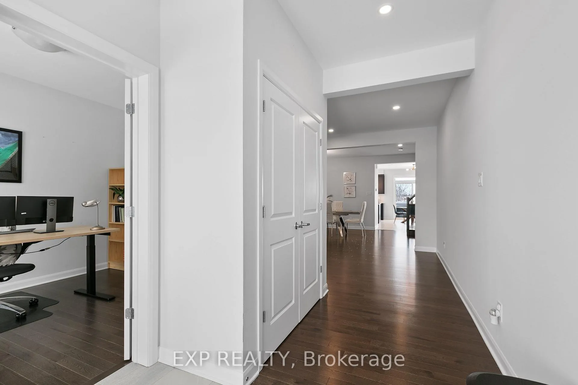 Photo 3 of 926 Lakeridge Drive, Ottawa, Avalon East — HOMEH
