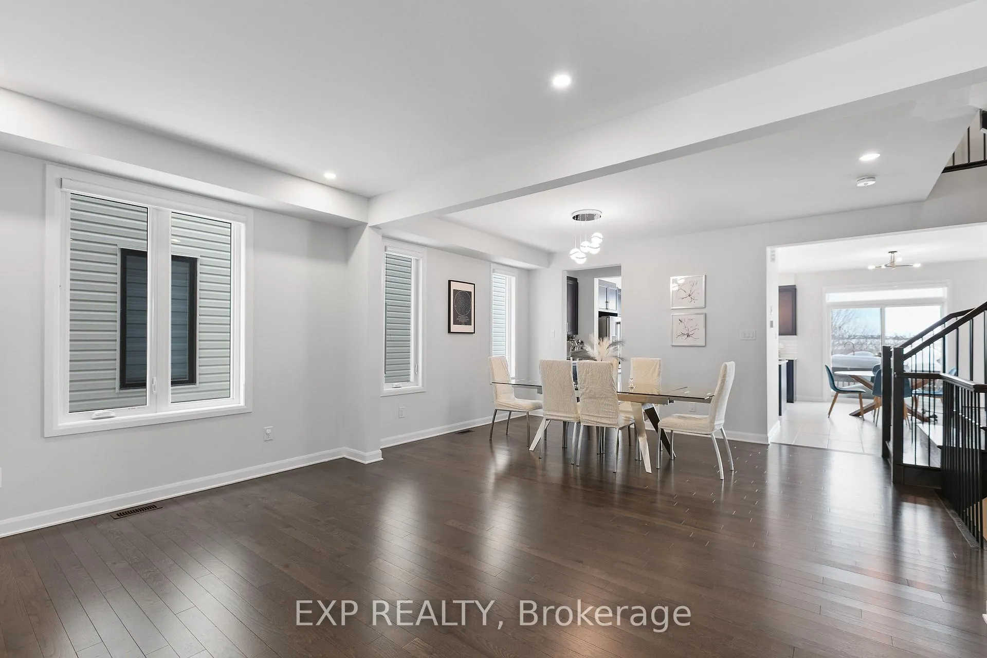 Photo 5 of 926 Lakeridge Drive, Ottawa, Avalon East — HOMEH