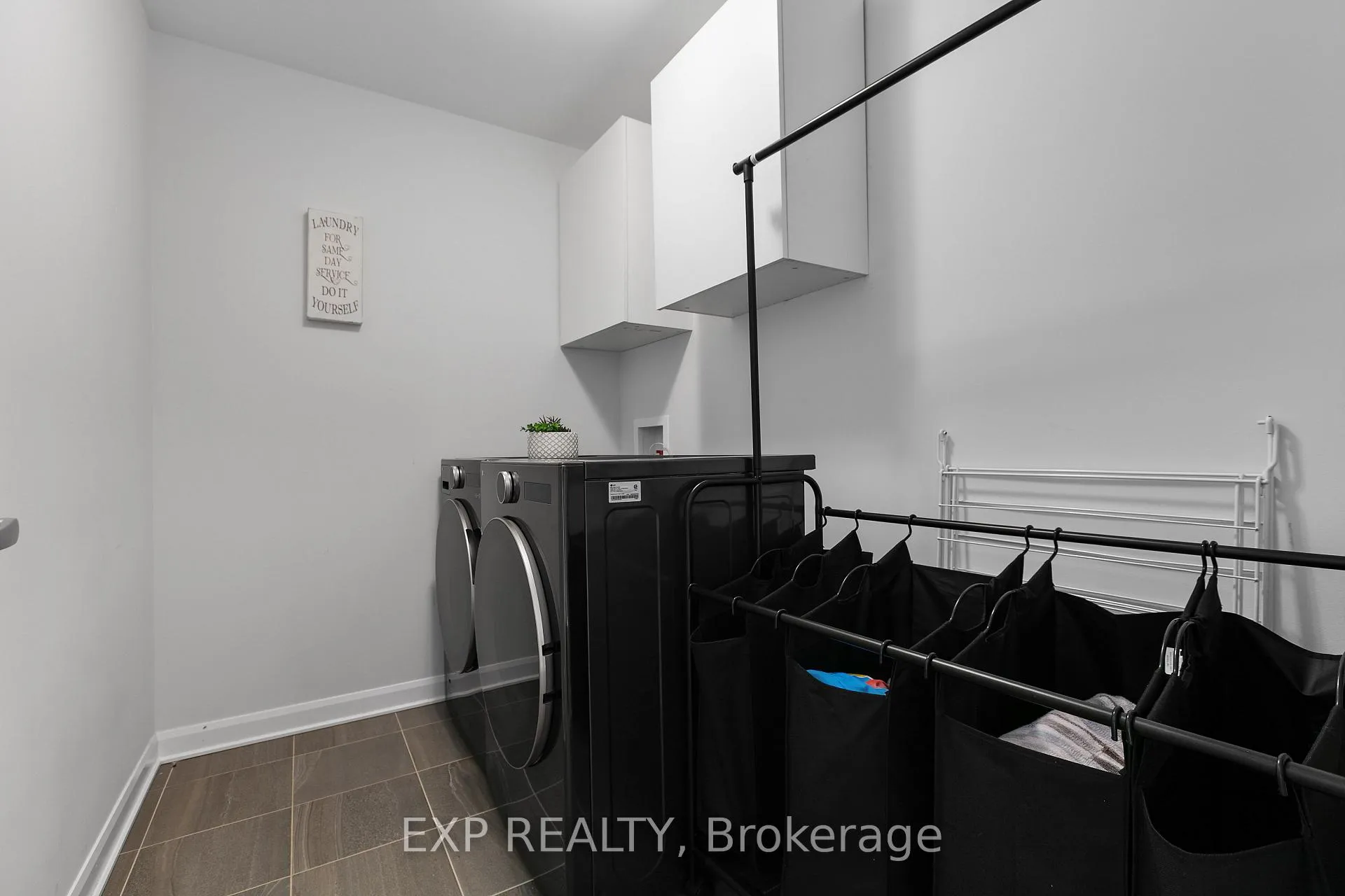 Photo 17 of 926 Lakeridge Drive, Ottawa, Avalon East — HOMEH