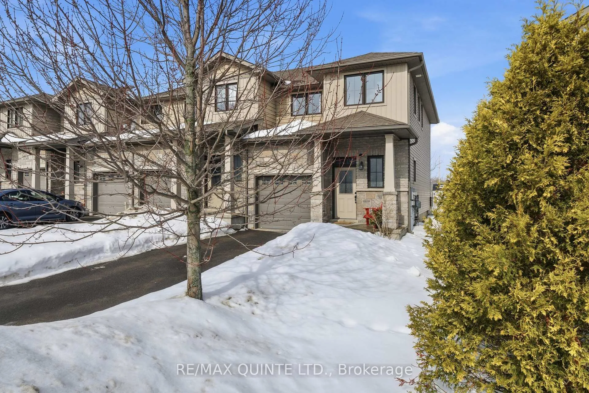 Photo 1 of 115 Simurda Court, Loyalist, Amherstview — HOMEH