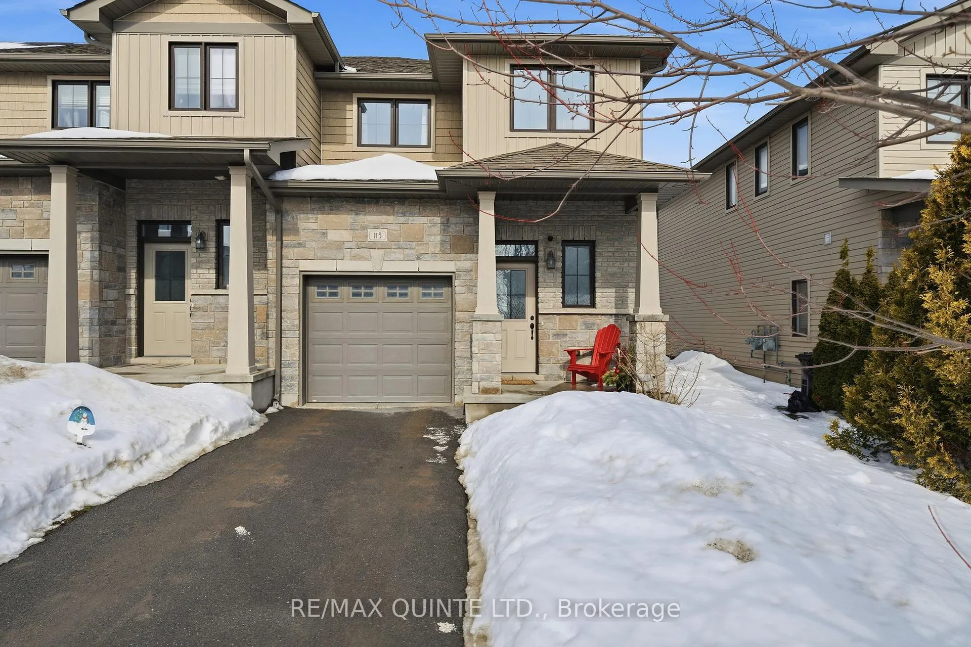 Photo 4 of 115 Simurda Court, Loyalist, Amherstview — HOMEH